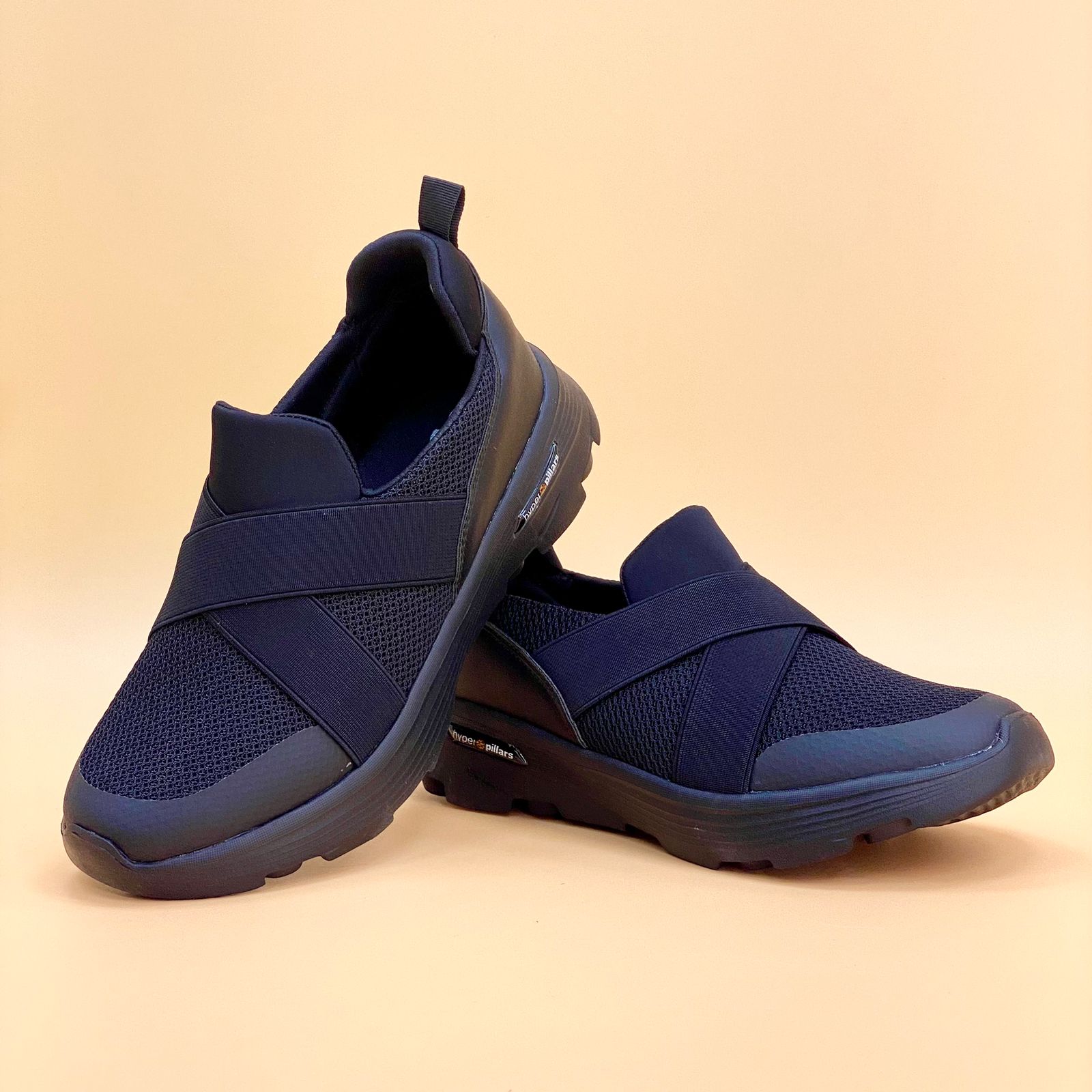 NEW , WOMEN FLAT SHOES W486
