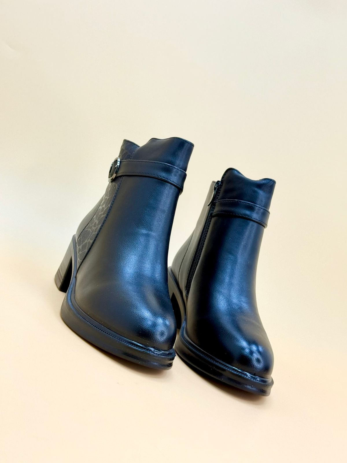 WOMEN SHOSE WW103