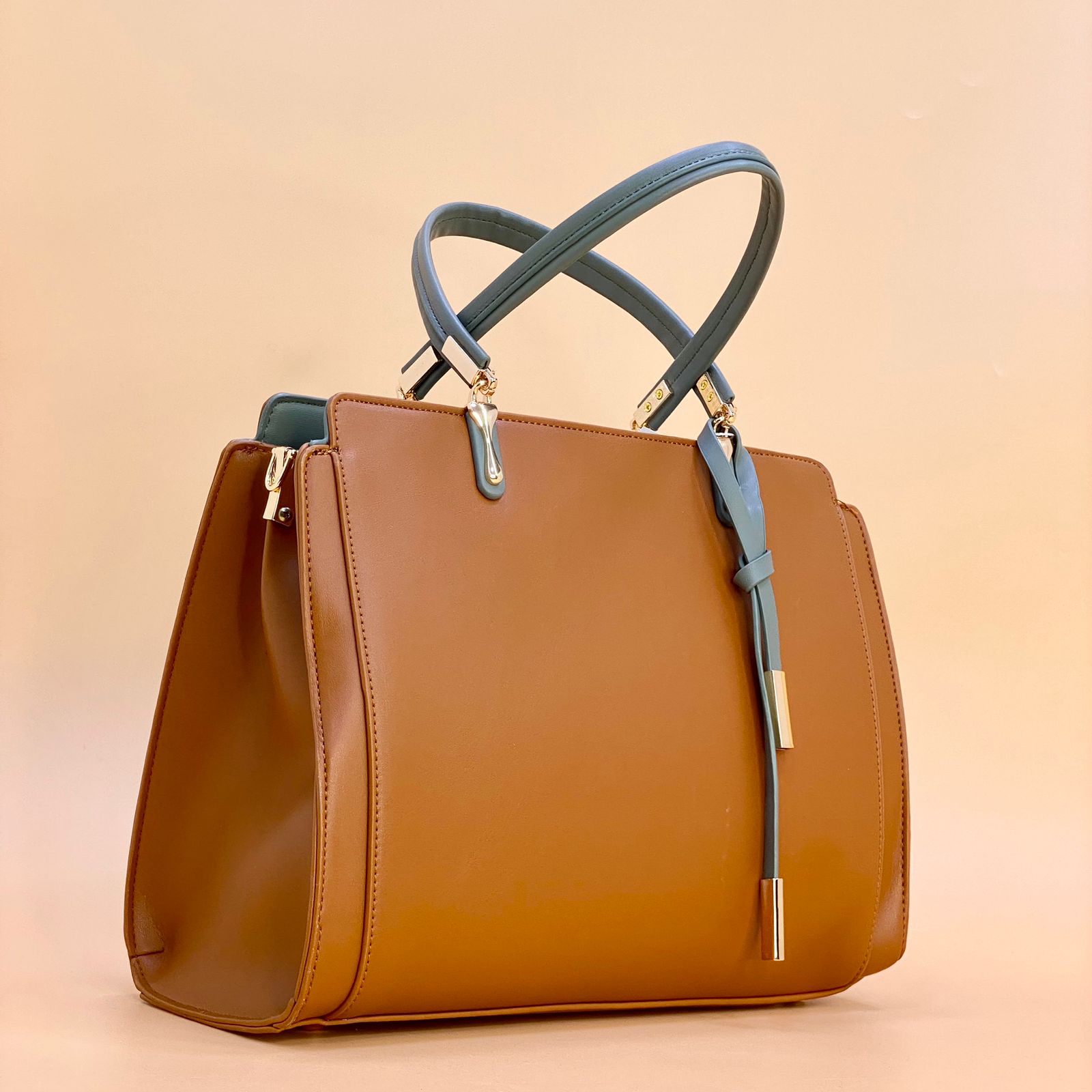 NEW 2023 , WOMEN HANDBAGS B490