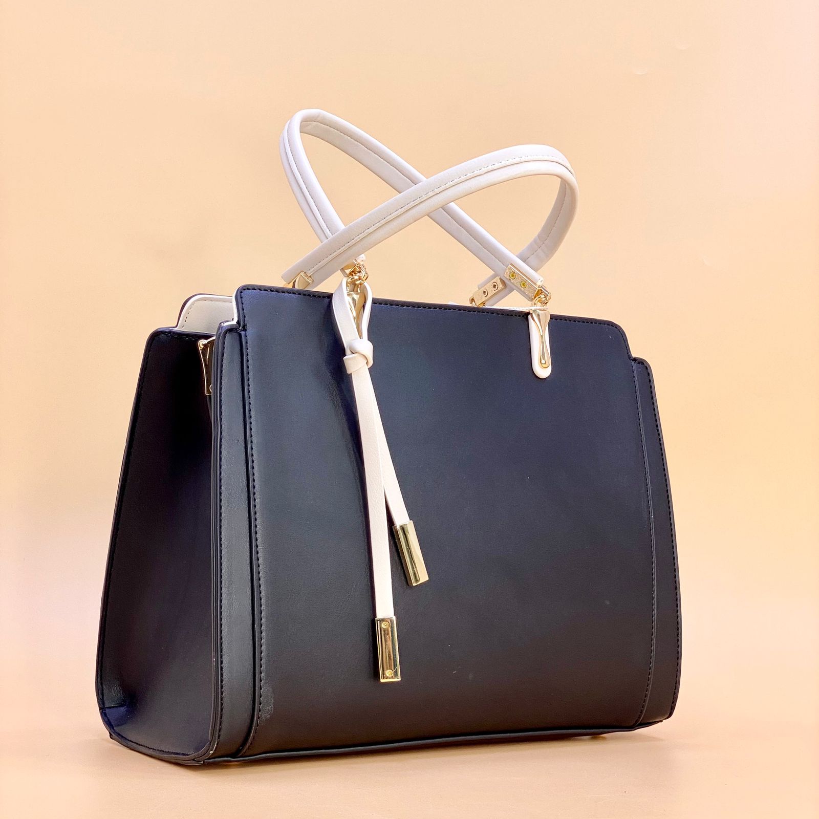 NEW 2023 , WOMEN HANDBAGS B490