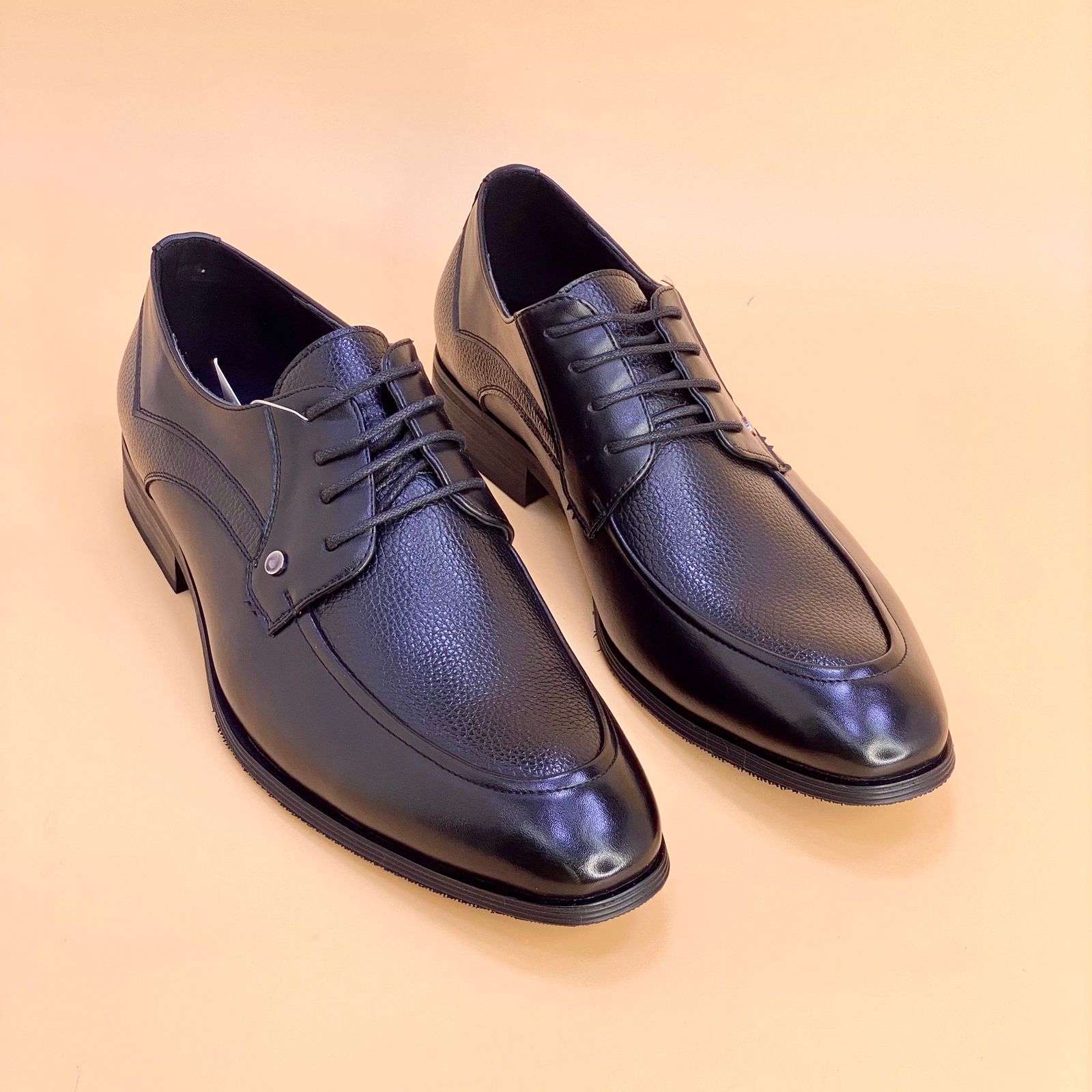 NEW , MEN SHOES M231, MADE IN CHINA