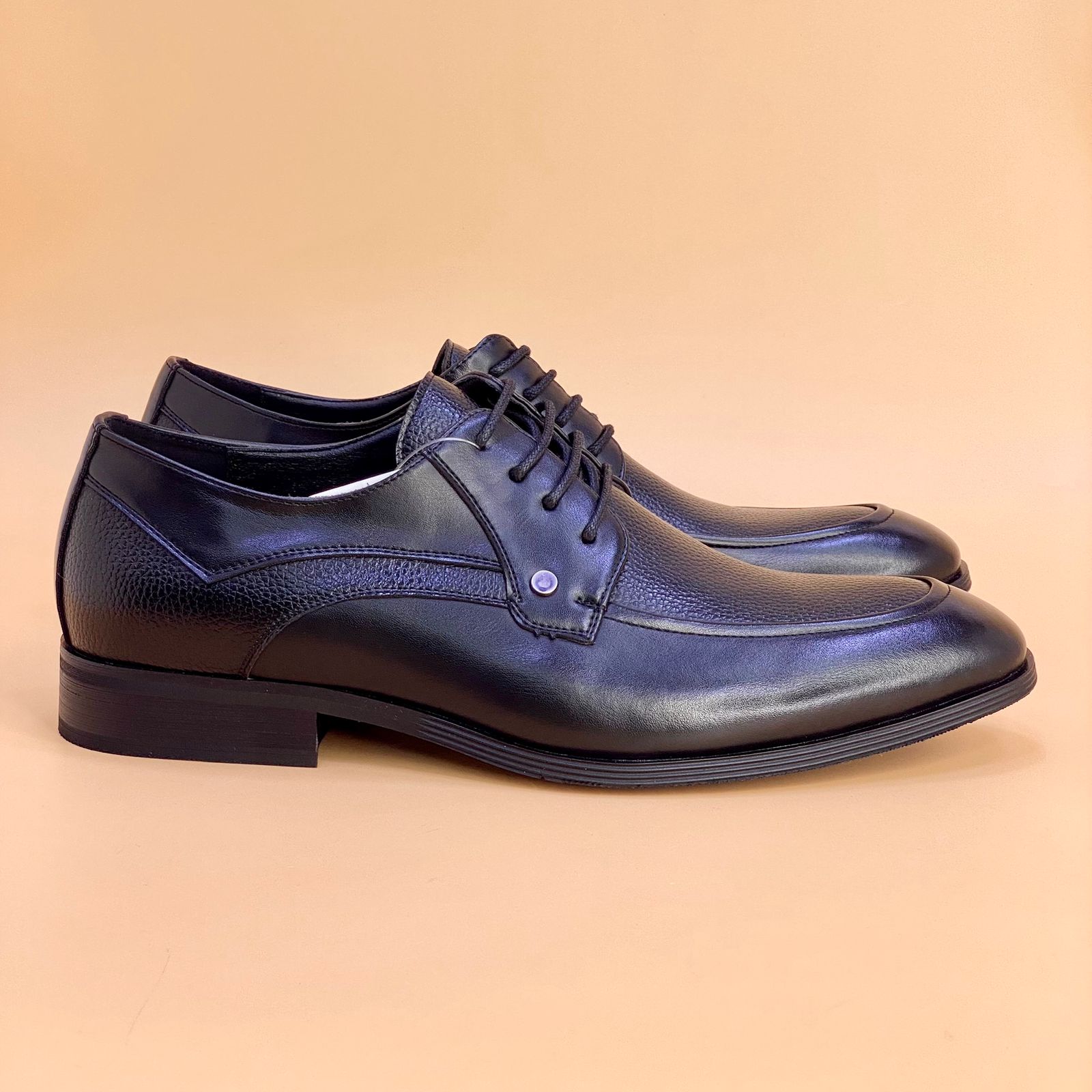 NEW , MEN SHOES M231, MADE IN CHINA