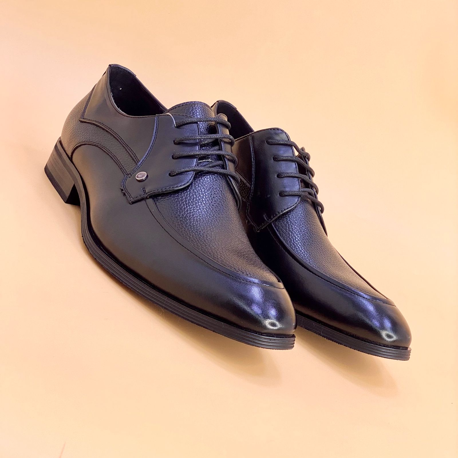NEW , MEN SHOES M231, MADE IN CHINA