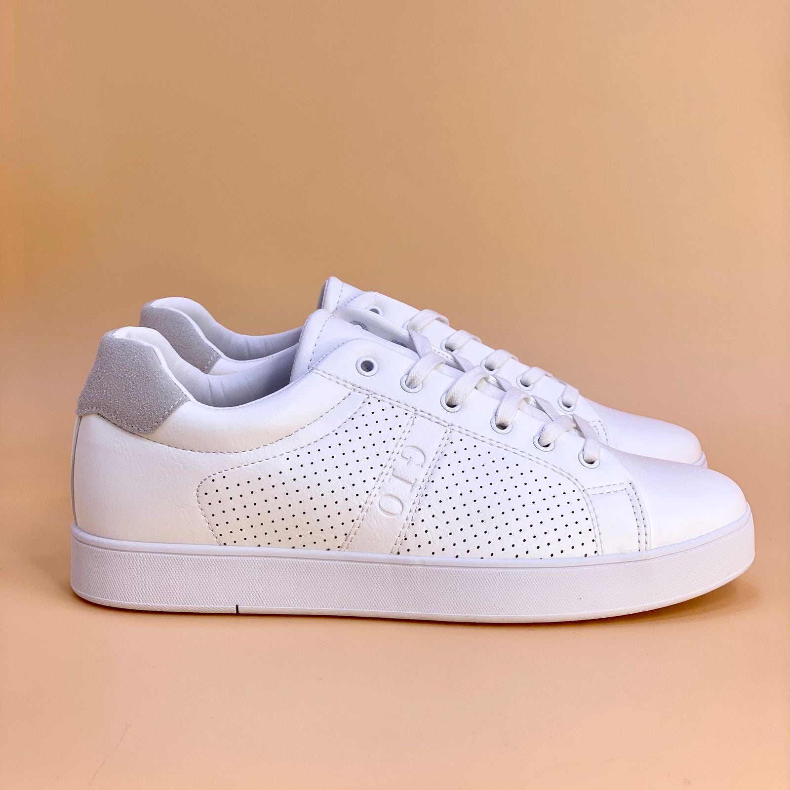 NEW , MEN SHOES M234, MADE IN CHINA