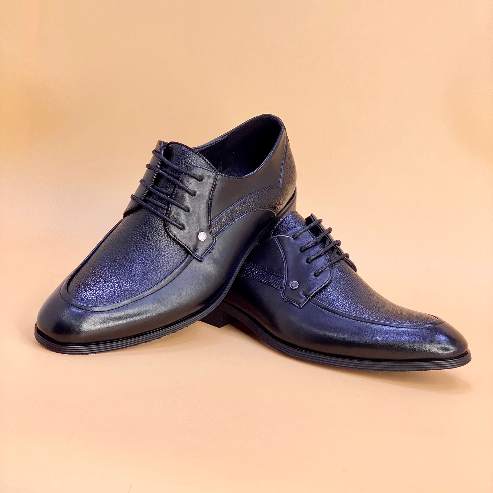 NEW , MEN SHOES M231, MADE IN CHINA