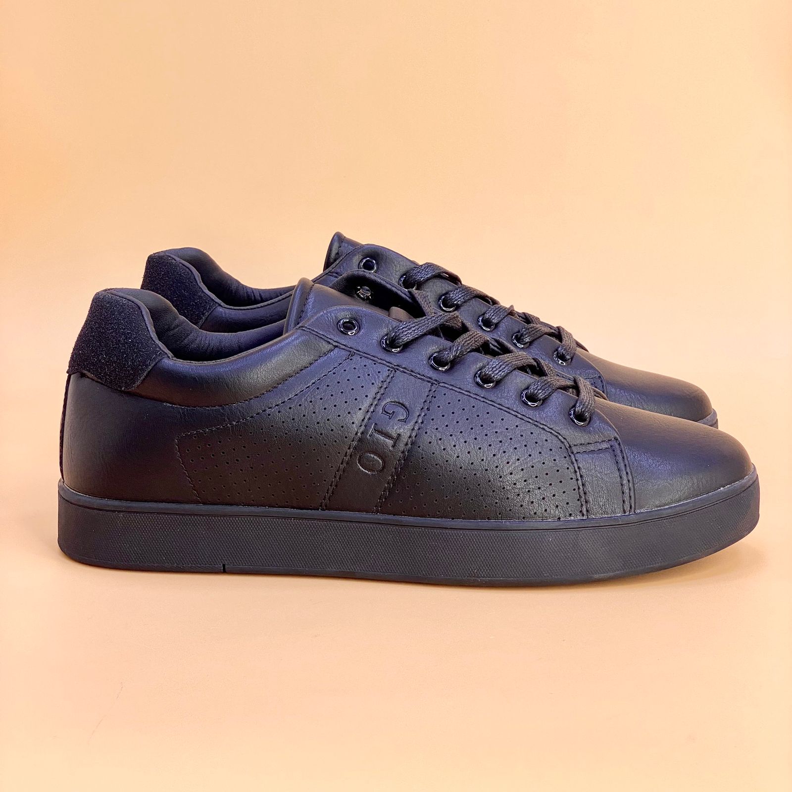 NEW , MEN SHOES M234, MADE IN CHINA