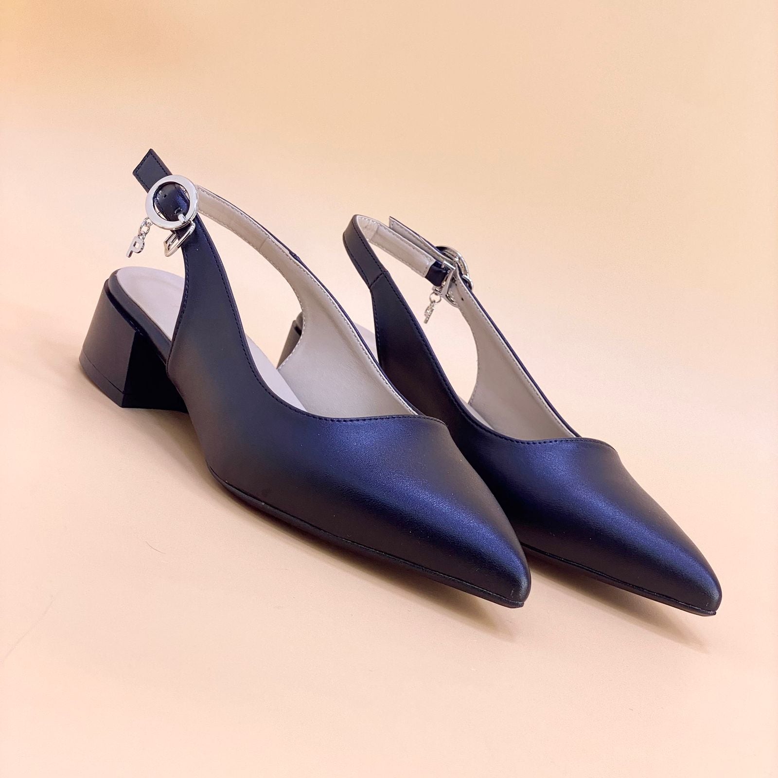 NEW , WOMEN SHOES HEELS W459