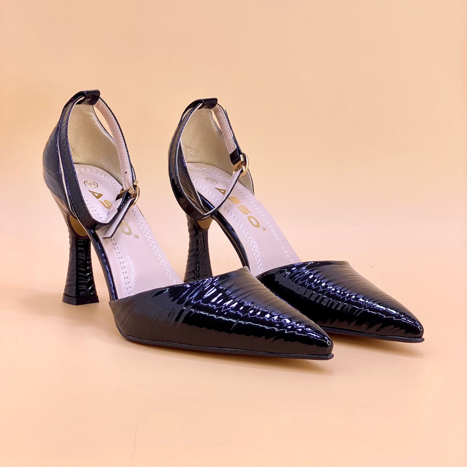 NEW , WOMEN SHOES HEELS W481