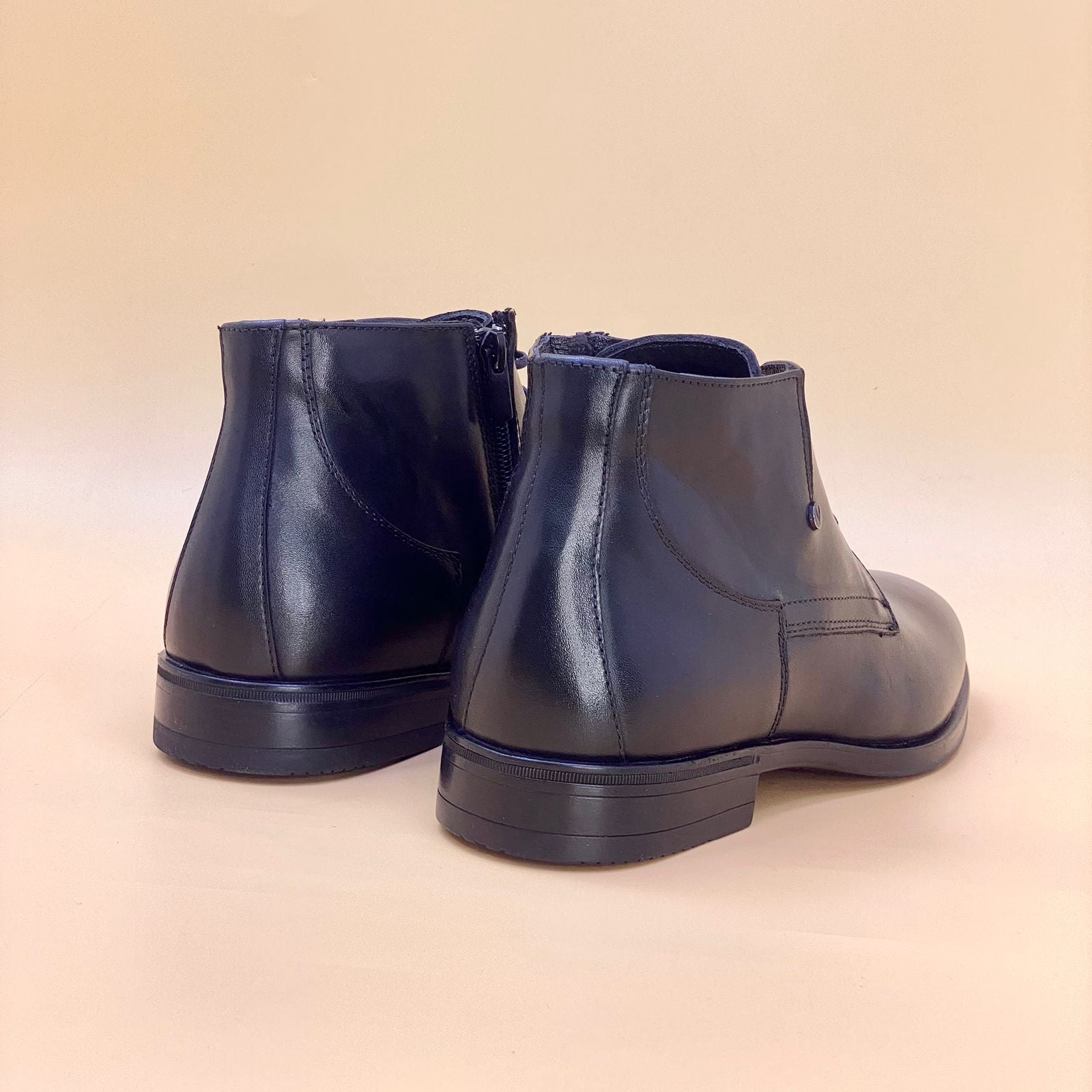 NEW , MADE IN TURKEY GENUINE LEATHER MEN BOOTS M42