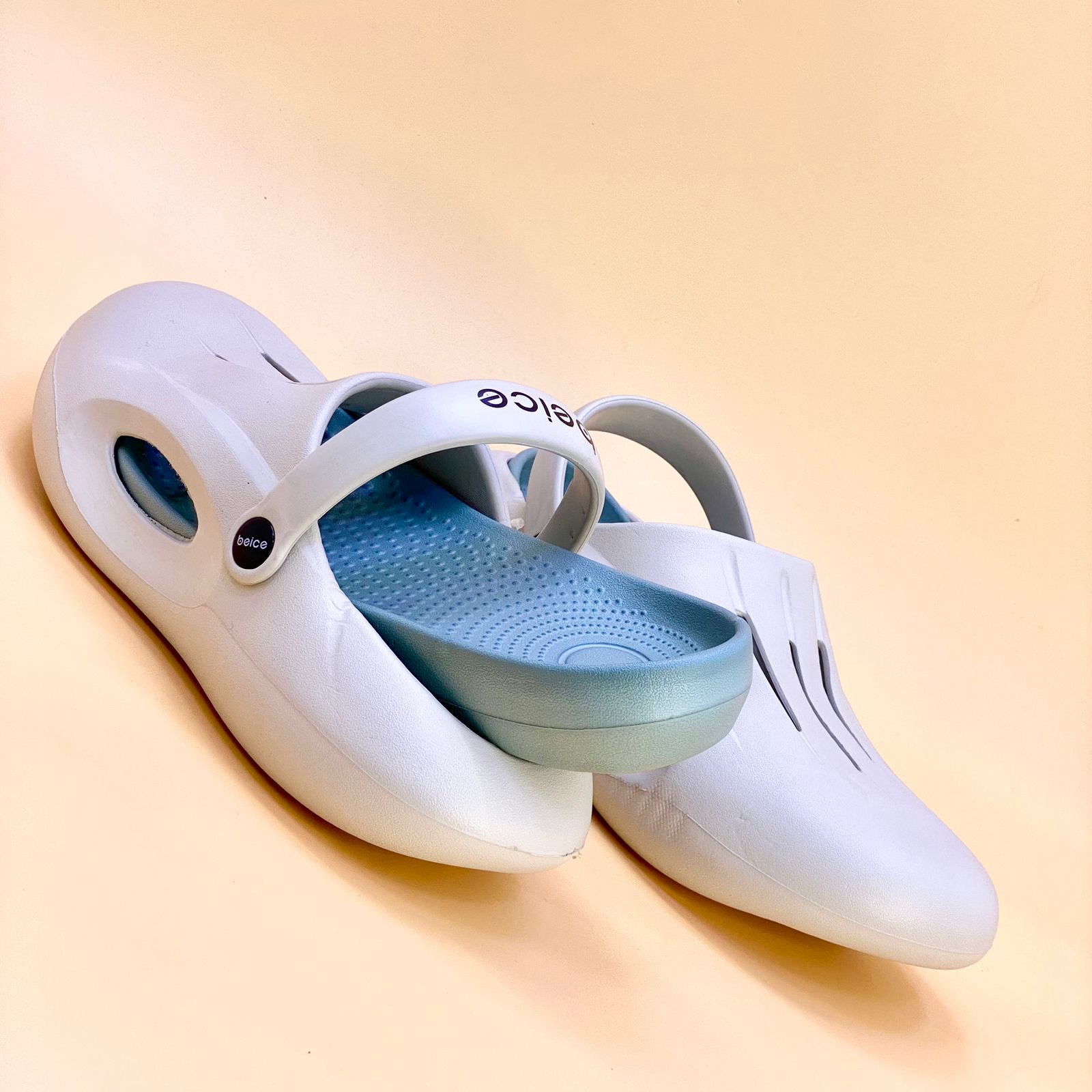 NEW , MEN SLIPPER M1002, MADE IN CHINA