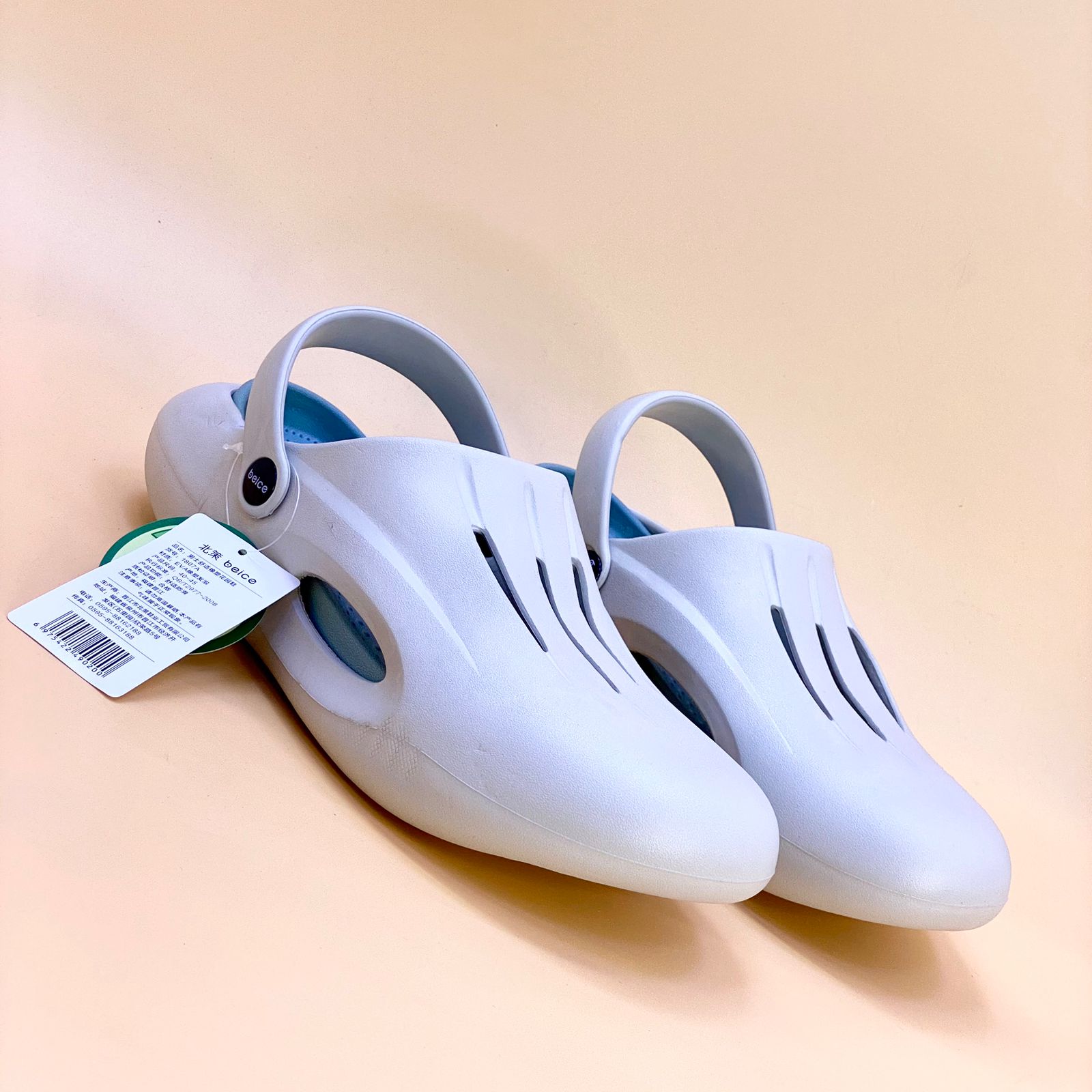 NEW , MEN SLIPPER M1002, MADE IN CHINA