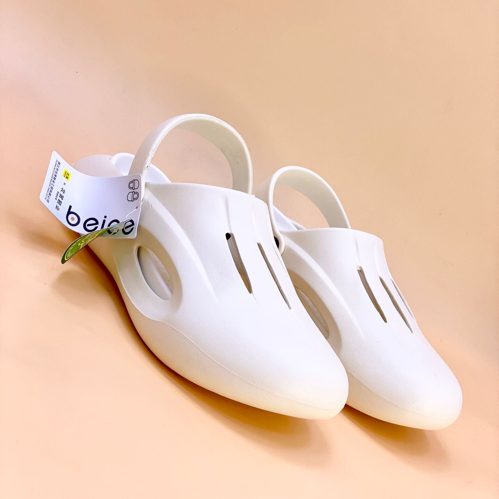 NEW , MEN SLIPPER M1002, MADE IN CHINA
