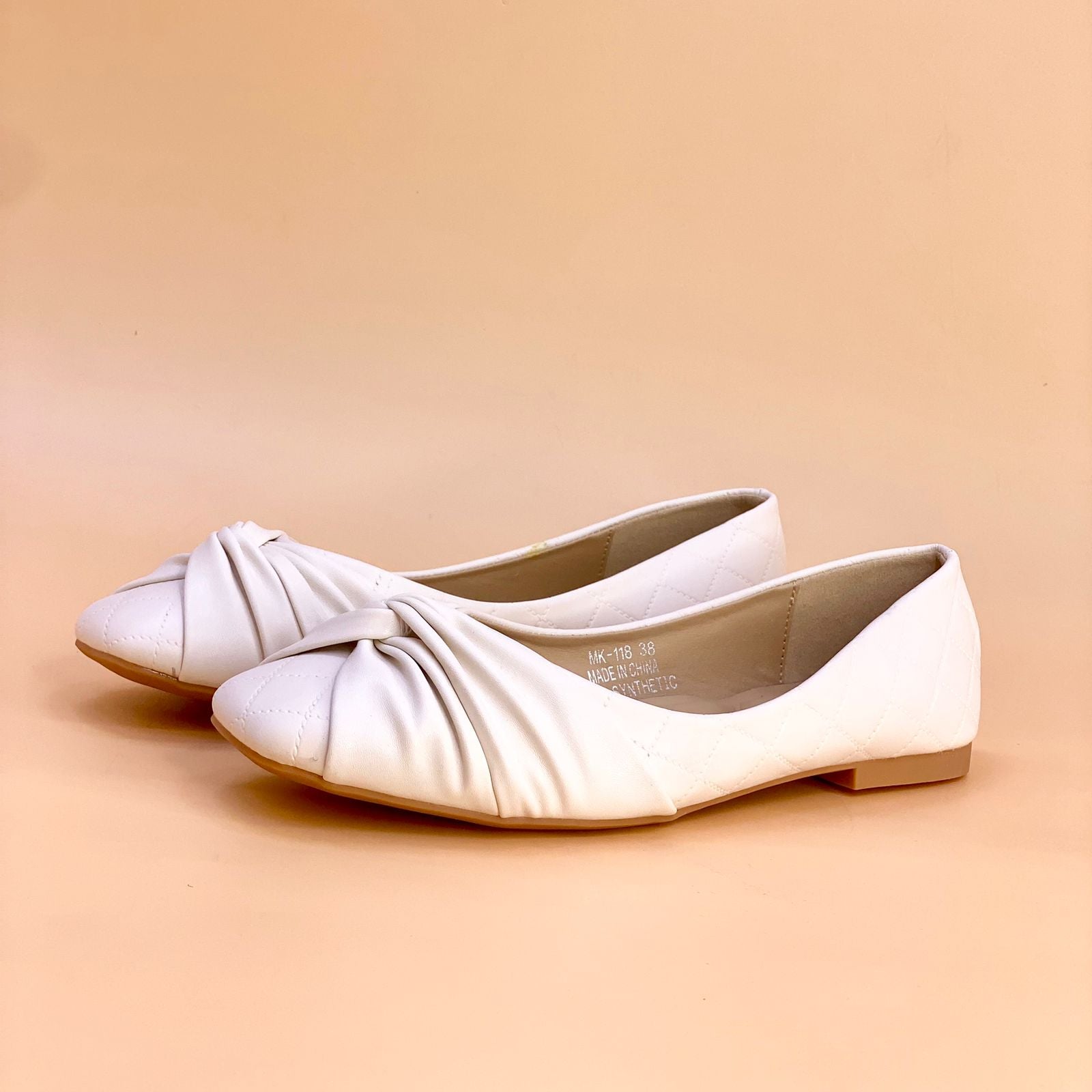 NEW , WOMEN FLAT SHOES W239