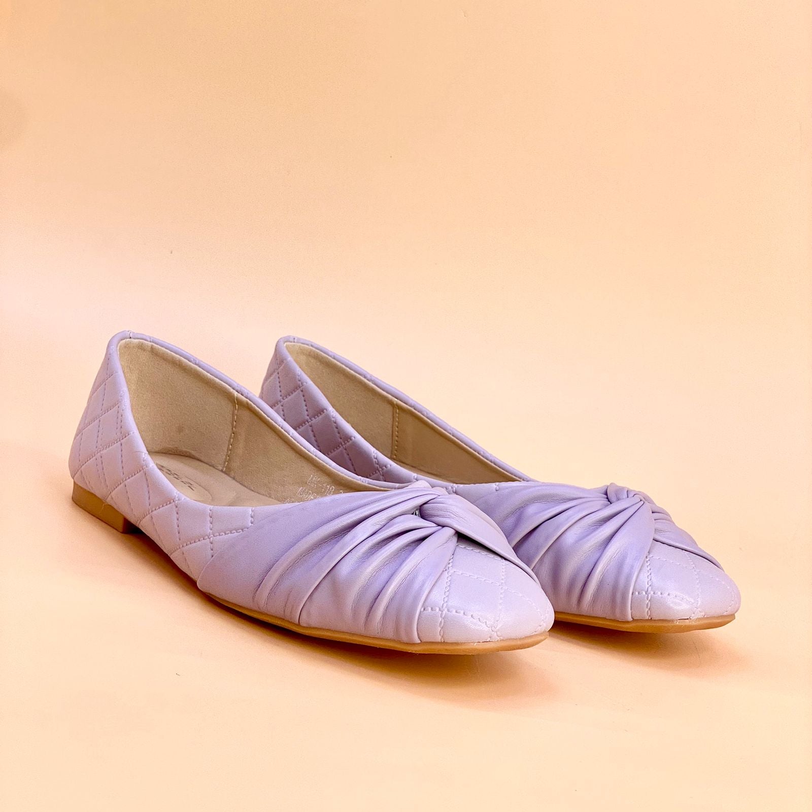 NEW , WOMEN FLAT SHOES W239