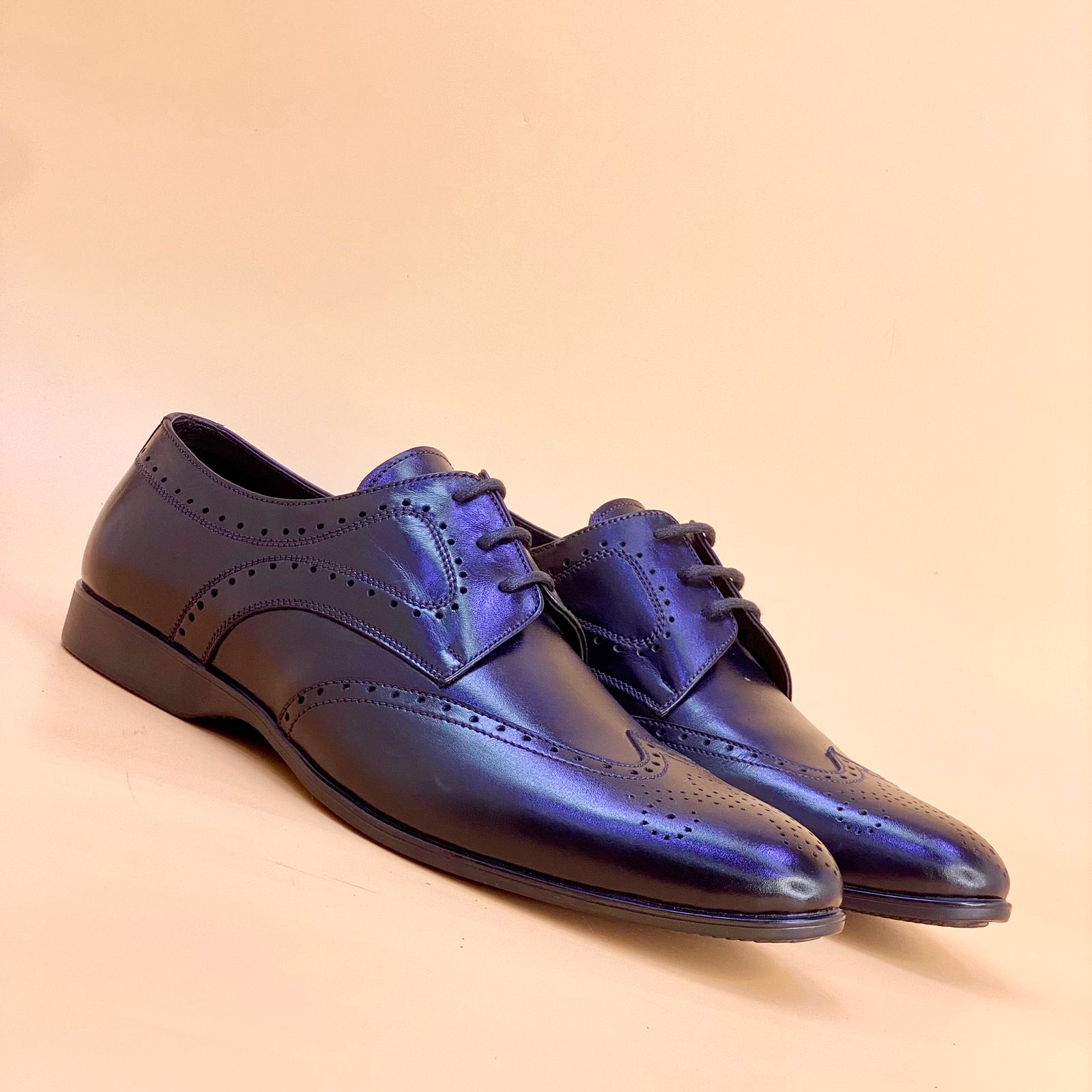 NEW , MADE IN TURKEY GENUINE LEATHER MEN SHOES M527