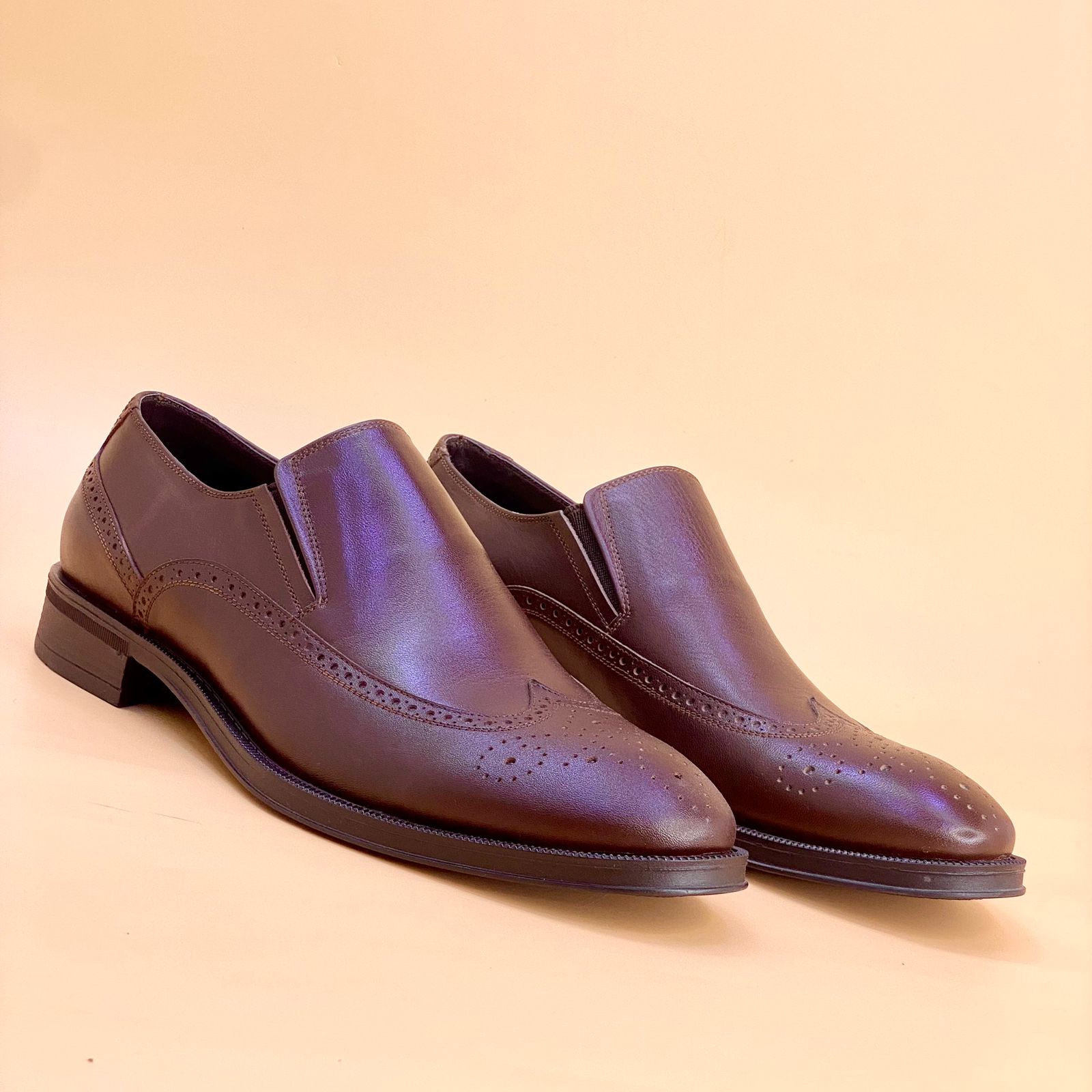 NEW , MADE IN TURKEY GENUINE LEATHER MEN SHOES M512