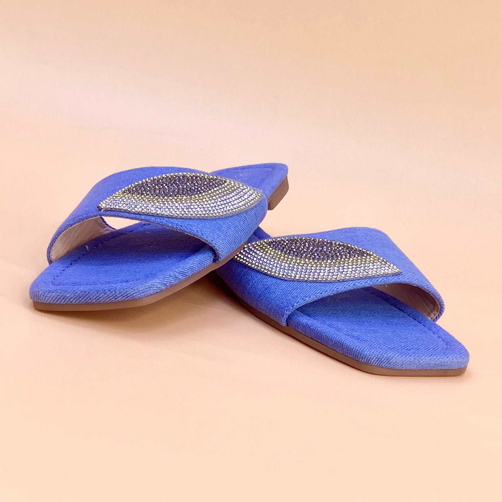 NEW , WOMEN SLIPPERS S3