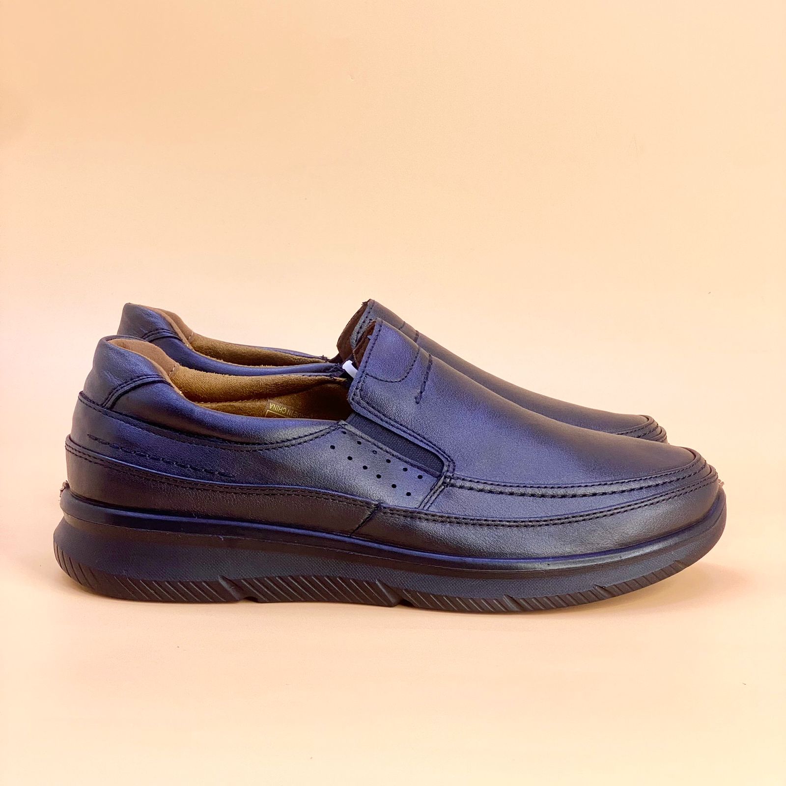NEW , MEN SHOES M13, MADE IN CHINA