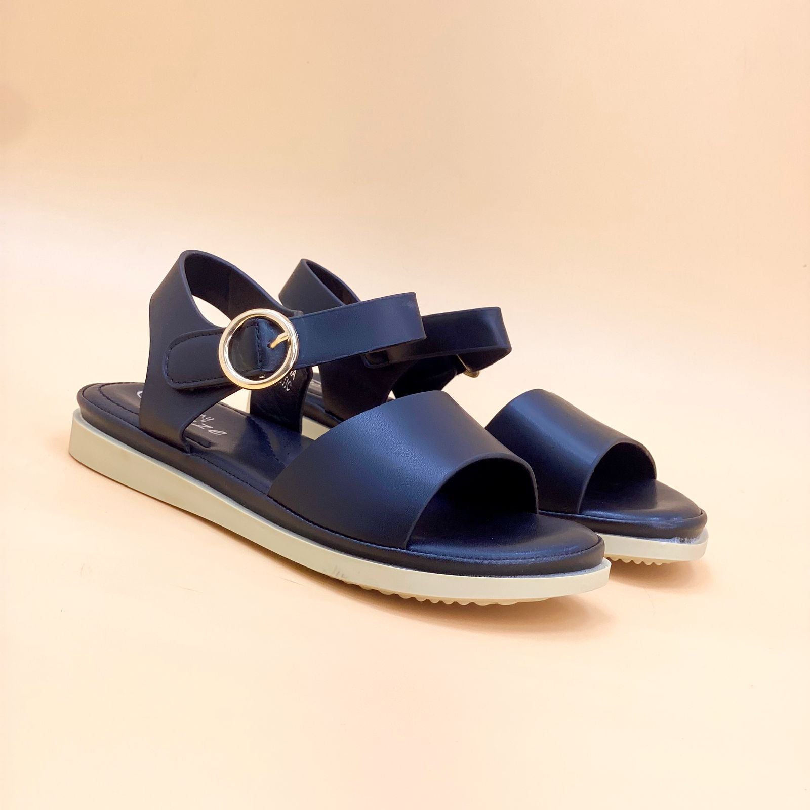 NEW , KIDS SHOES SIZE FROM 25 TO 36 K44