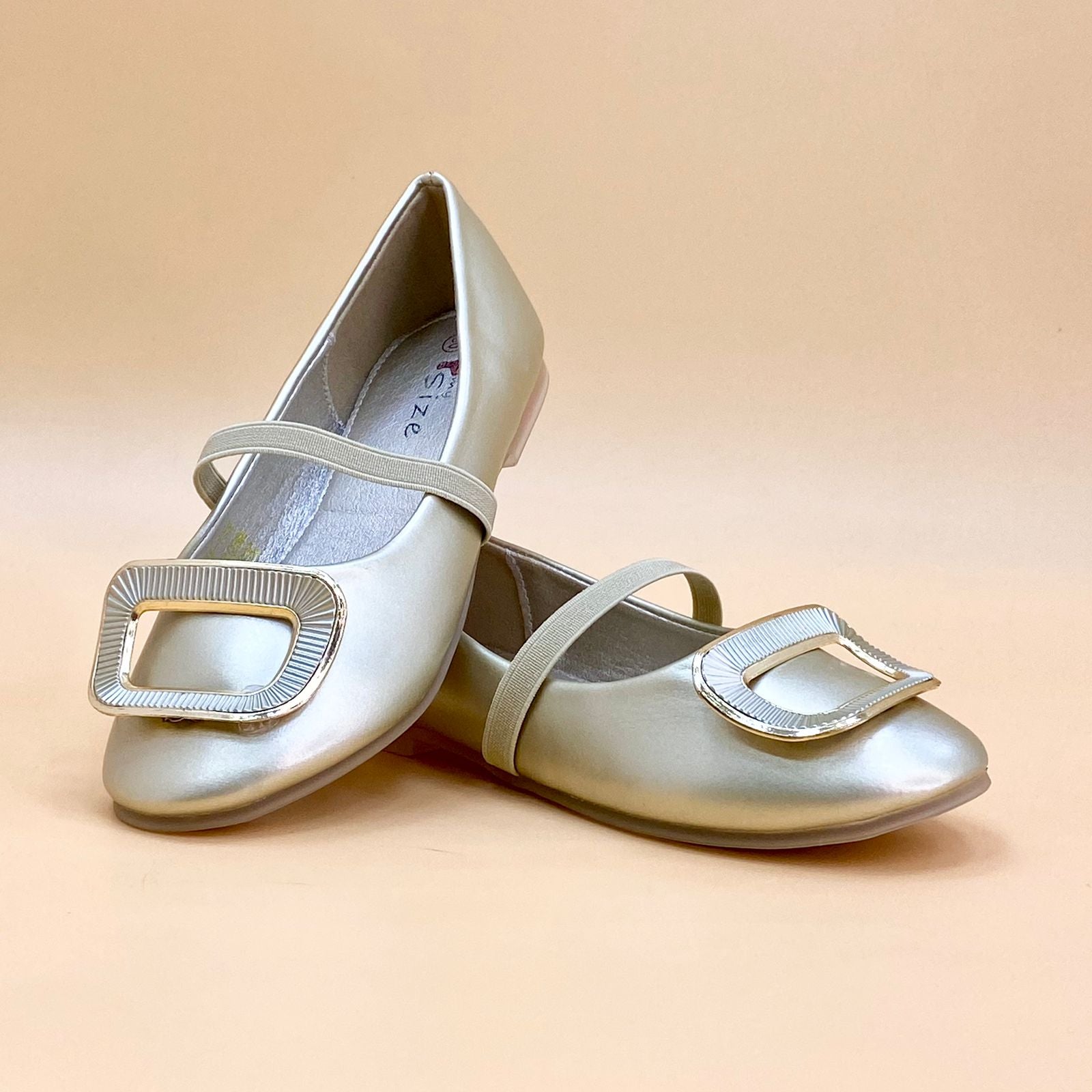 NEW , KIDS SHOES SIZE FROM 25 TO 36 K53
