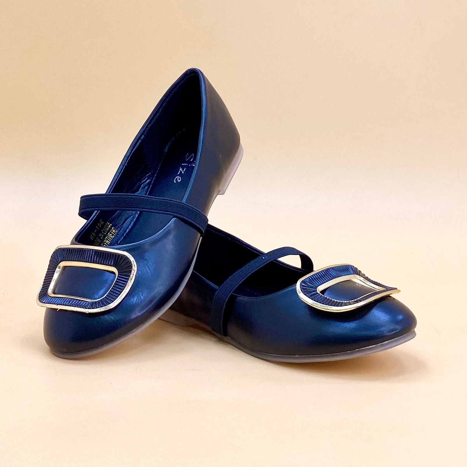 NEW , KIDS SHOES SIZE FROM 25 TO 36 K53
