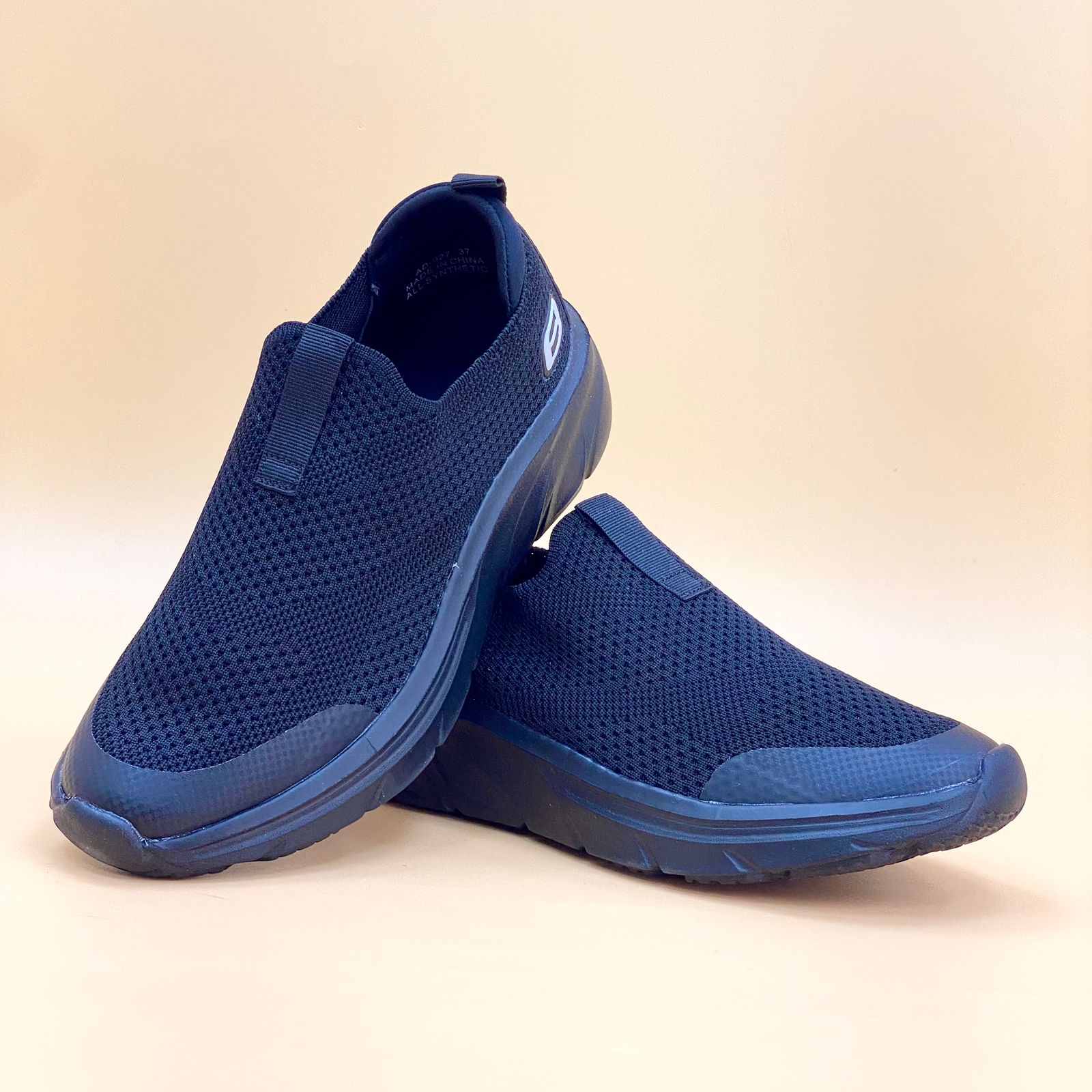 NEW , WOMEN FLAT SHOES W722