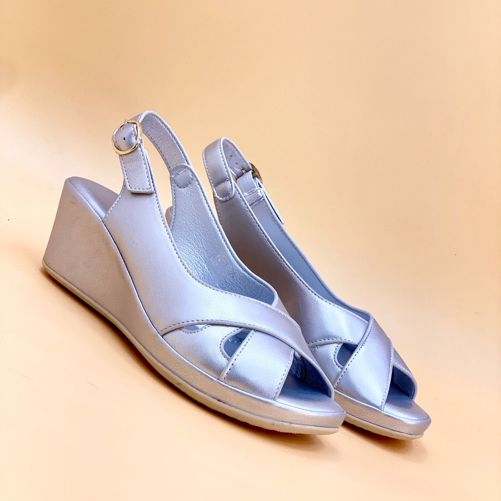 NEW , WOMEN SHOES HEELS W98