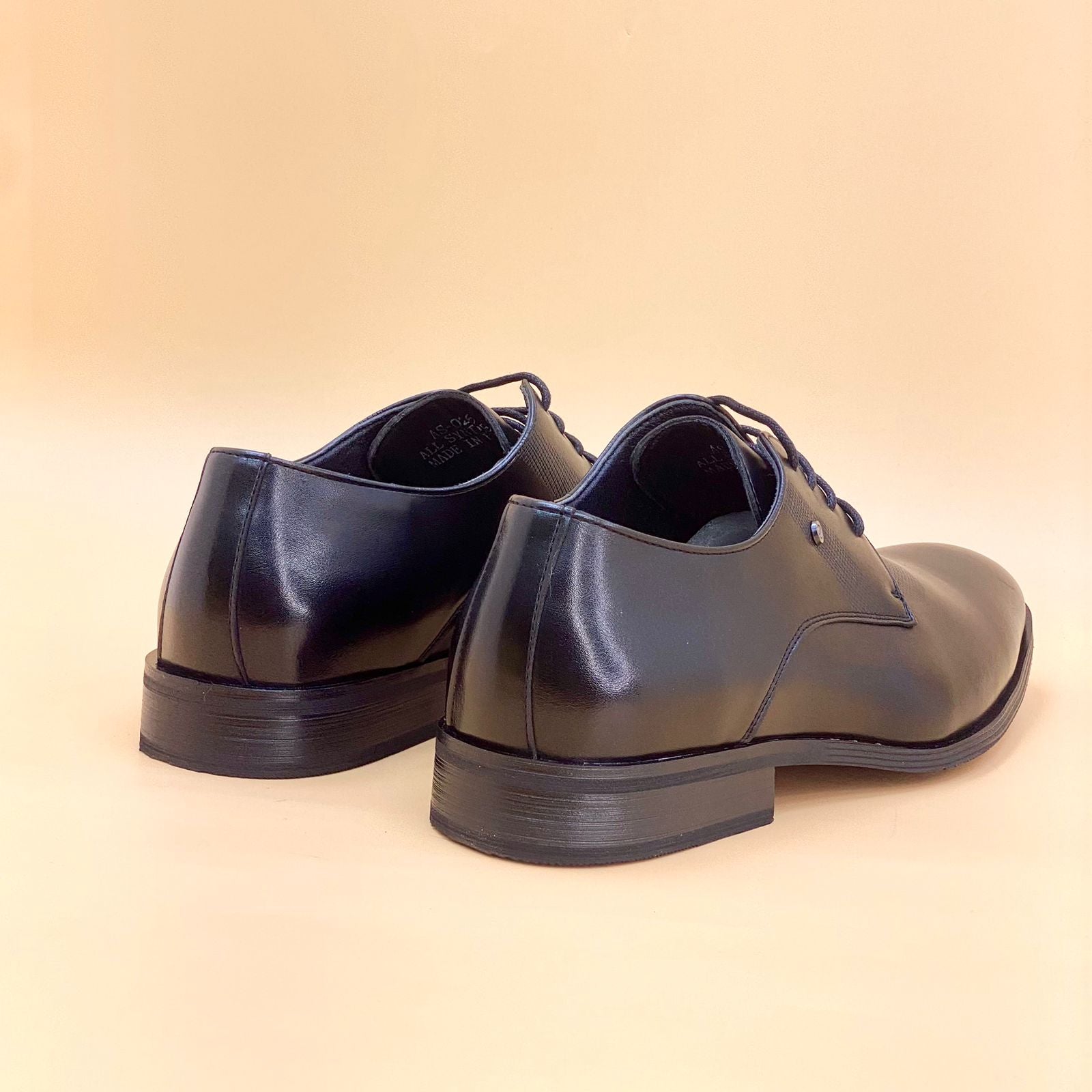 NEW , MEN SHOES M901 , MADE IN CHINA