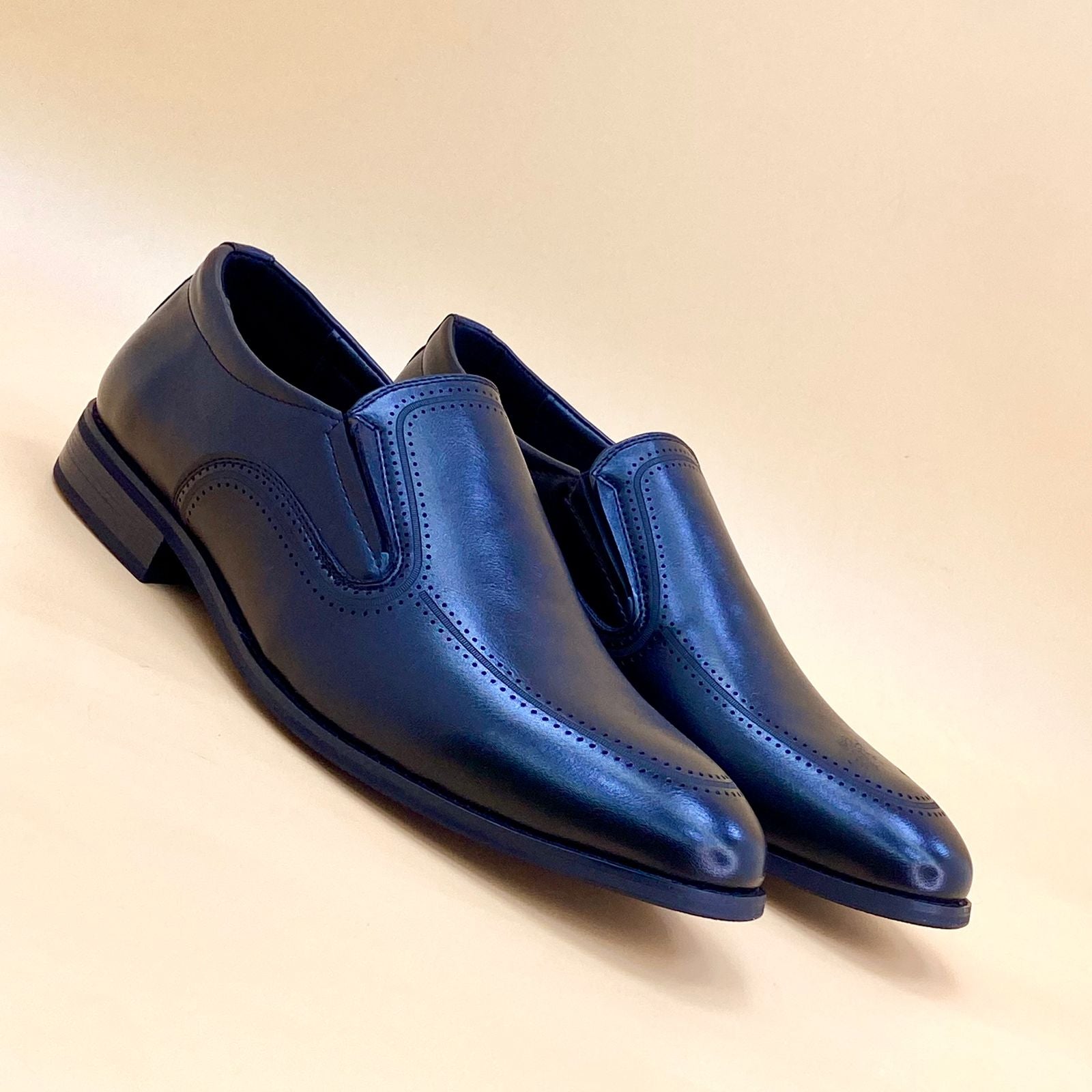 NEW , MEN SHOES M893 , MADE IN CHINA