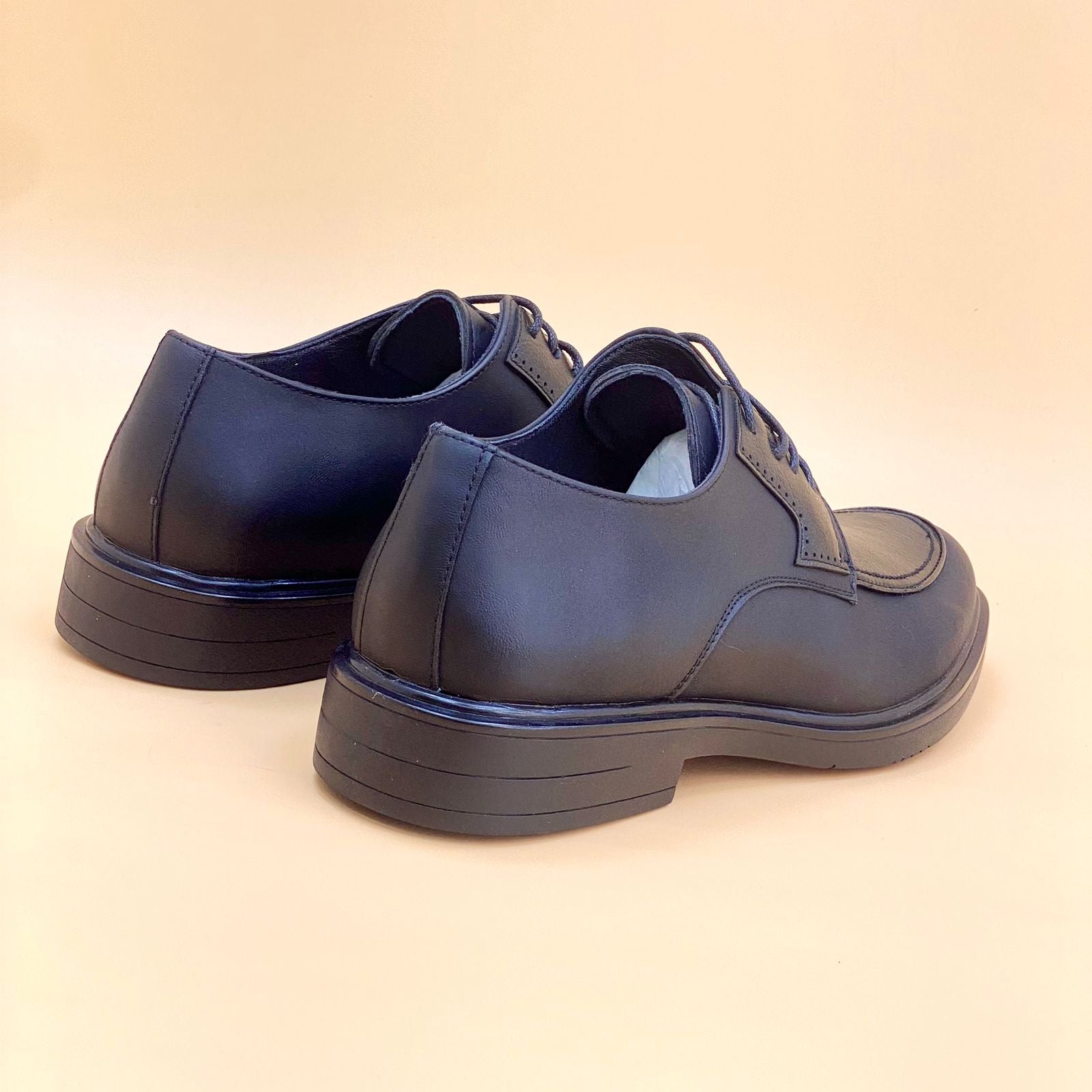 NEW , MEN SHOES M913 , MADE IN CHINA