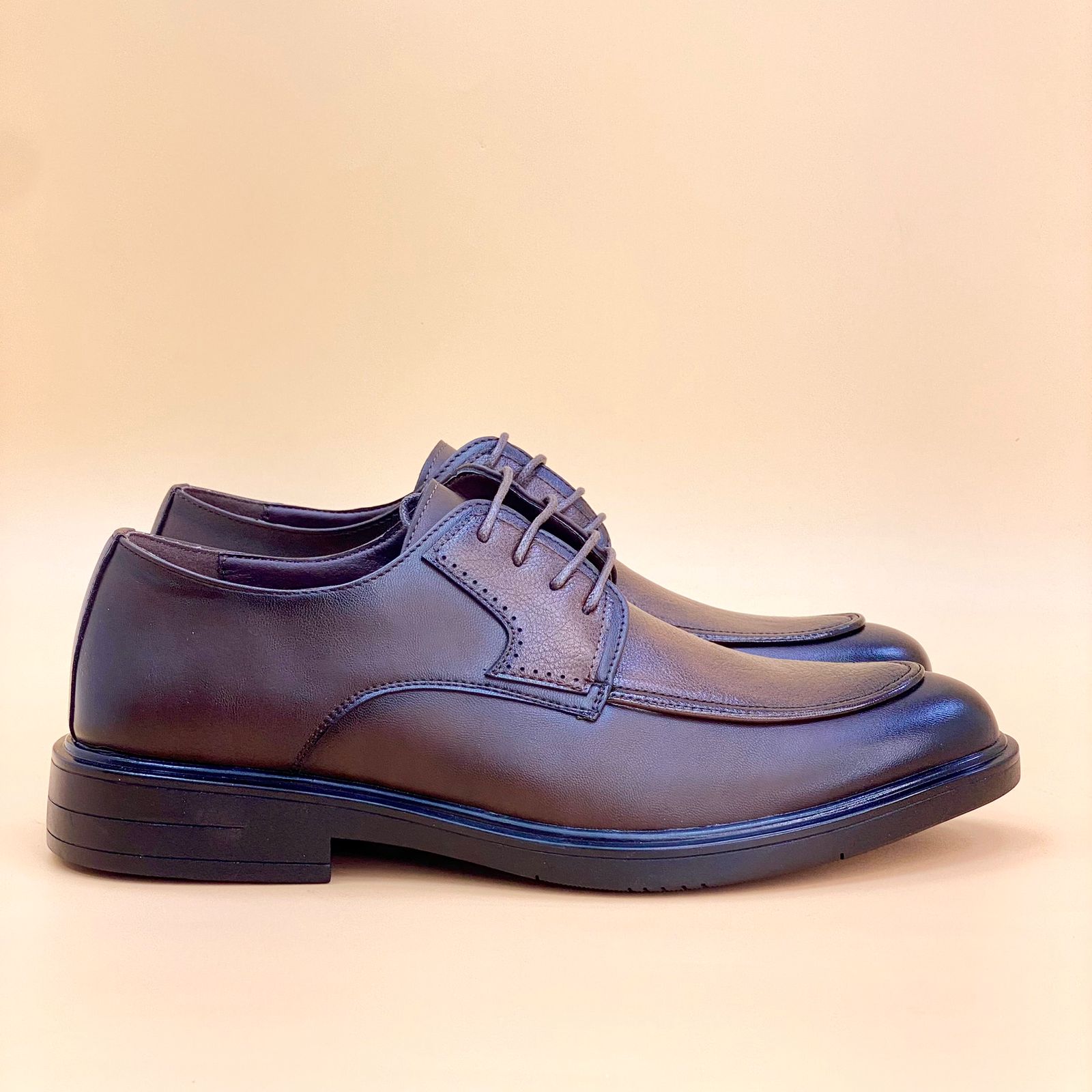 NEW , MEN SHOES M913 , MADE IN CHINA