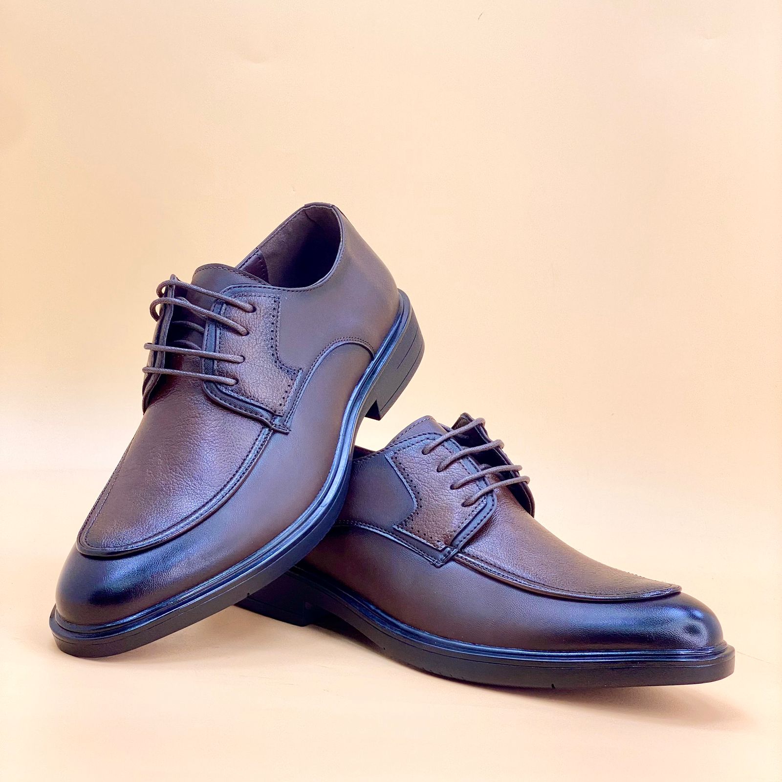 NEW , MEN SHOES M913 , MADE IN CHINA