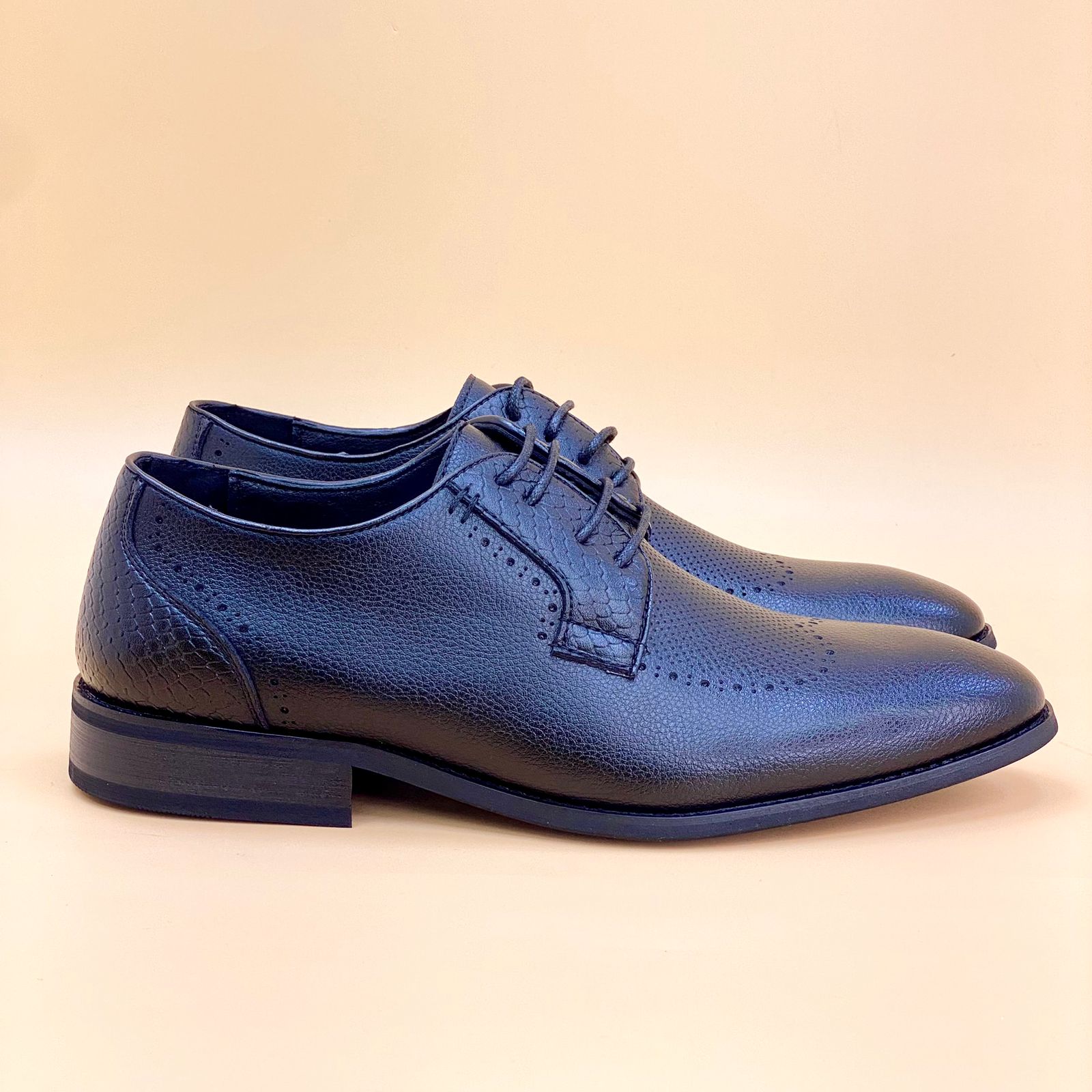 NEW , MEN SHOES M919, MADE IN CHINA