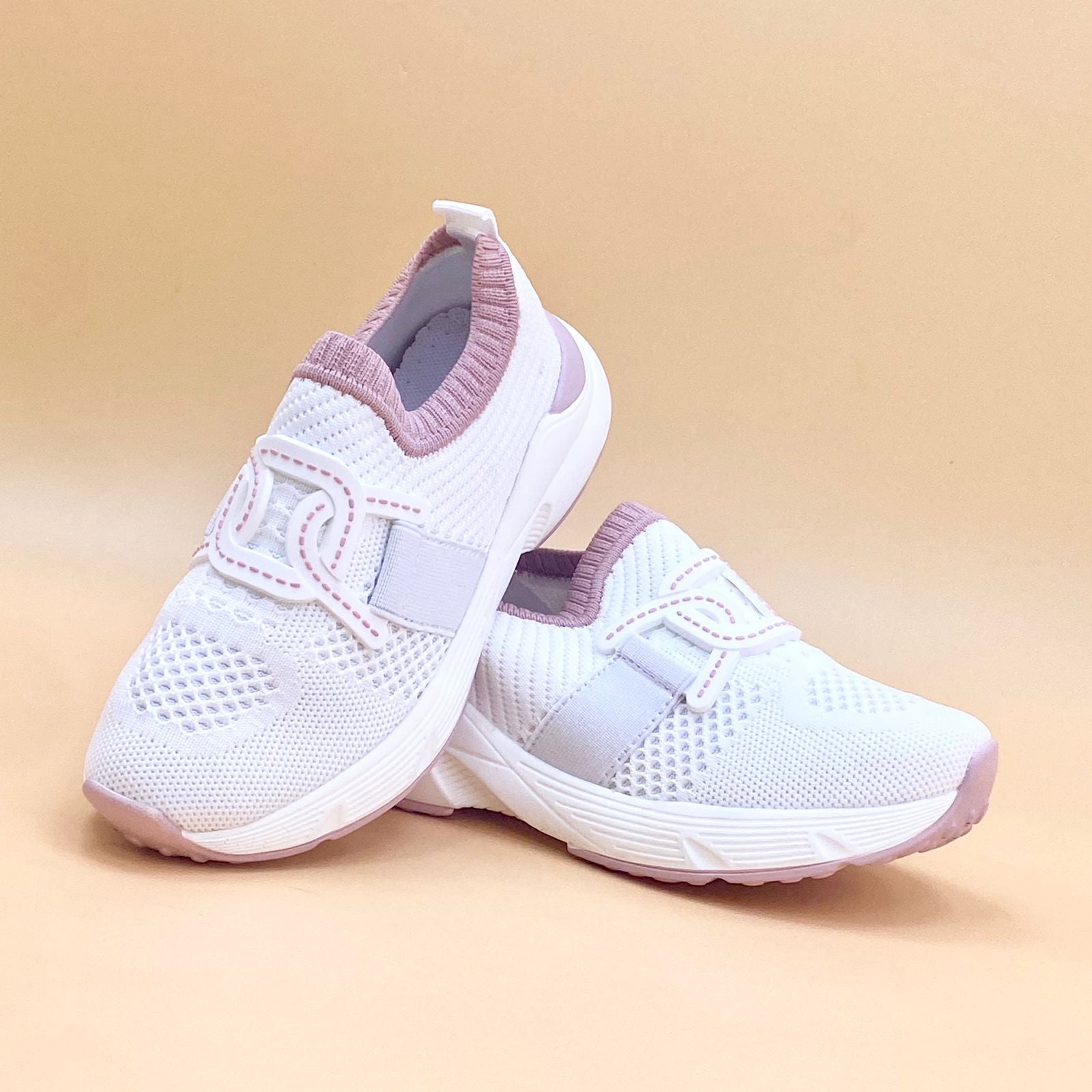 NEW , KIDS SHOES SIZE FROM 26 TO 37 K62