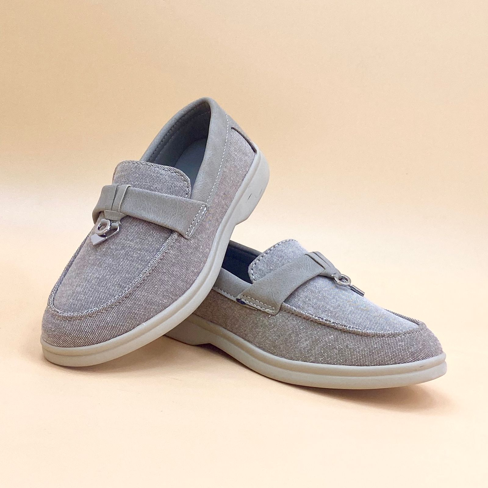 NEW , KIDS SHOES SIZE FROM 25 TO 36 K71