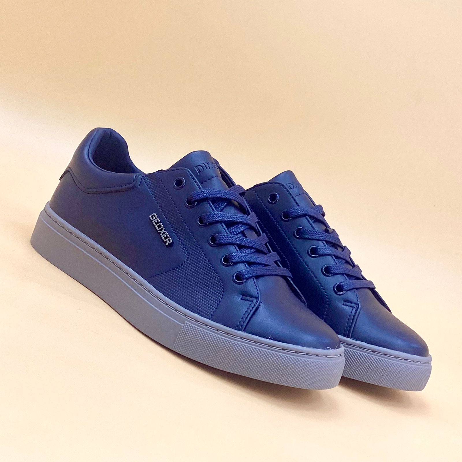 NEW , KIDS SHOES SIZE FROM 36 TO 41 K67