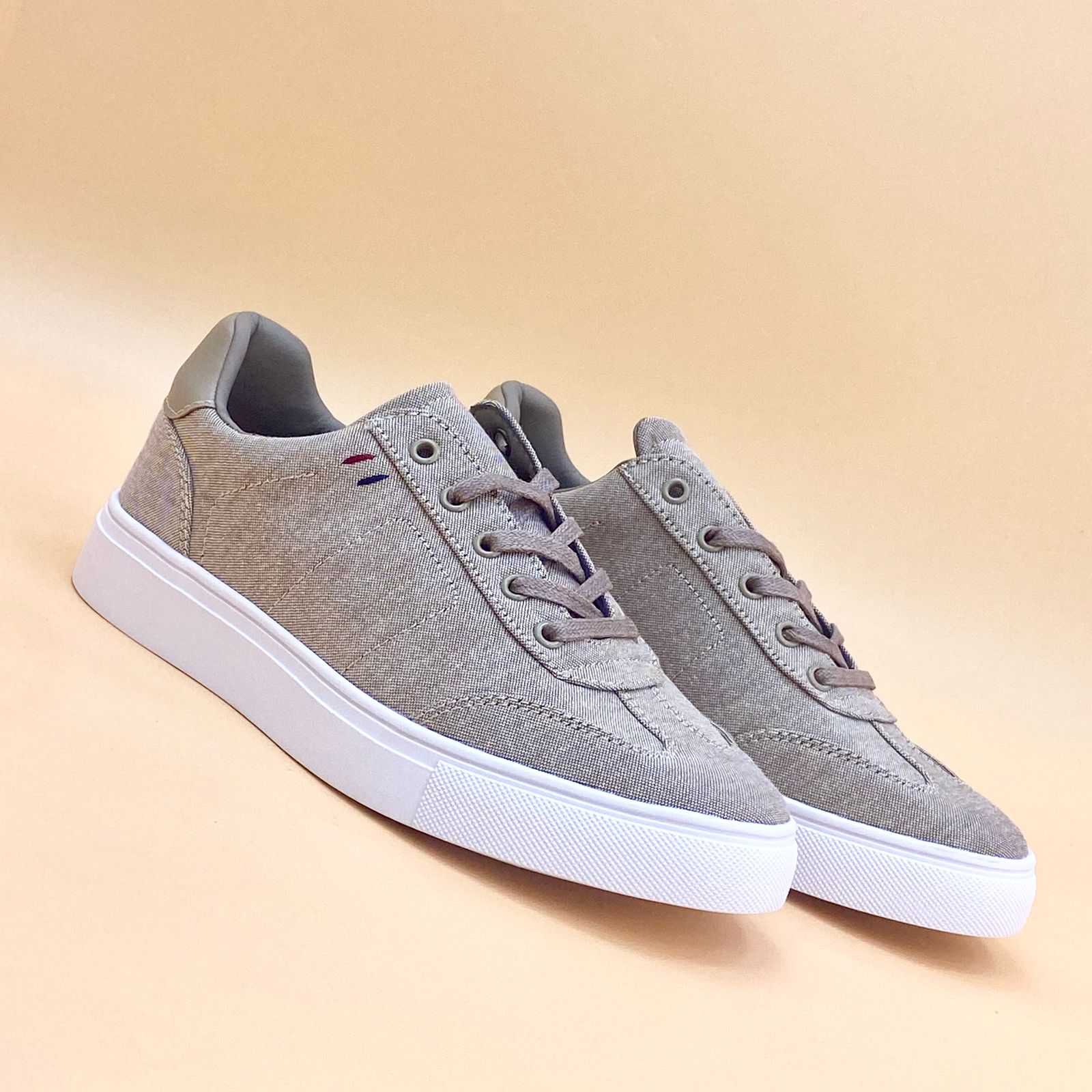 NEW , KIDS SHOES SIZE FROM 36 TO 41 K70