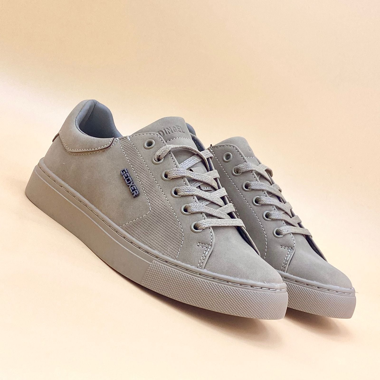NEW , KIDS SHOES SIZE FROM 36 TO 41 K67