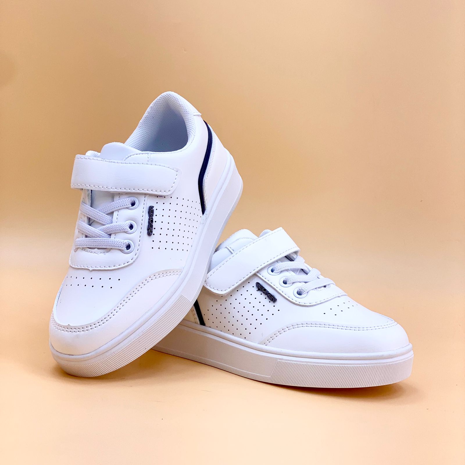 NEW , KIDS SHOES SIZE FROM 25 TO 36 K73