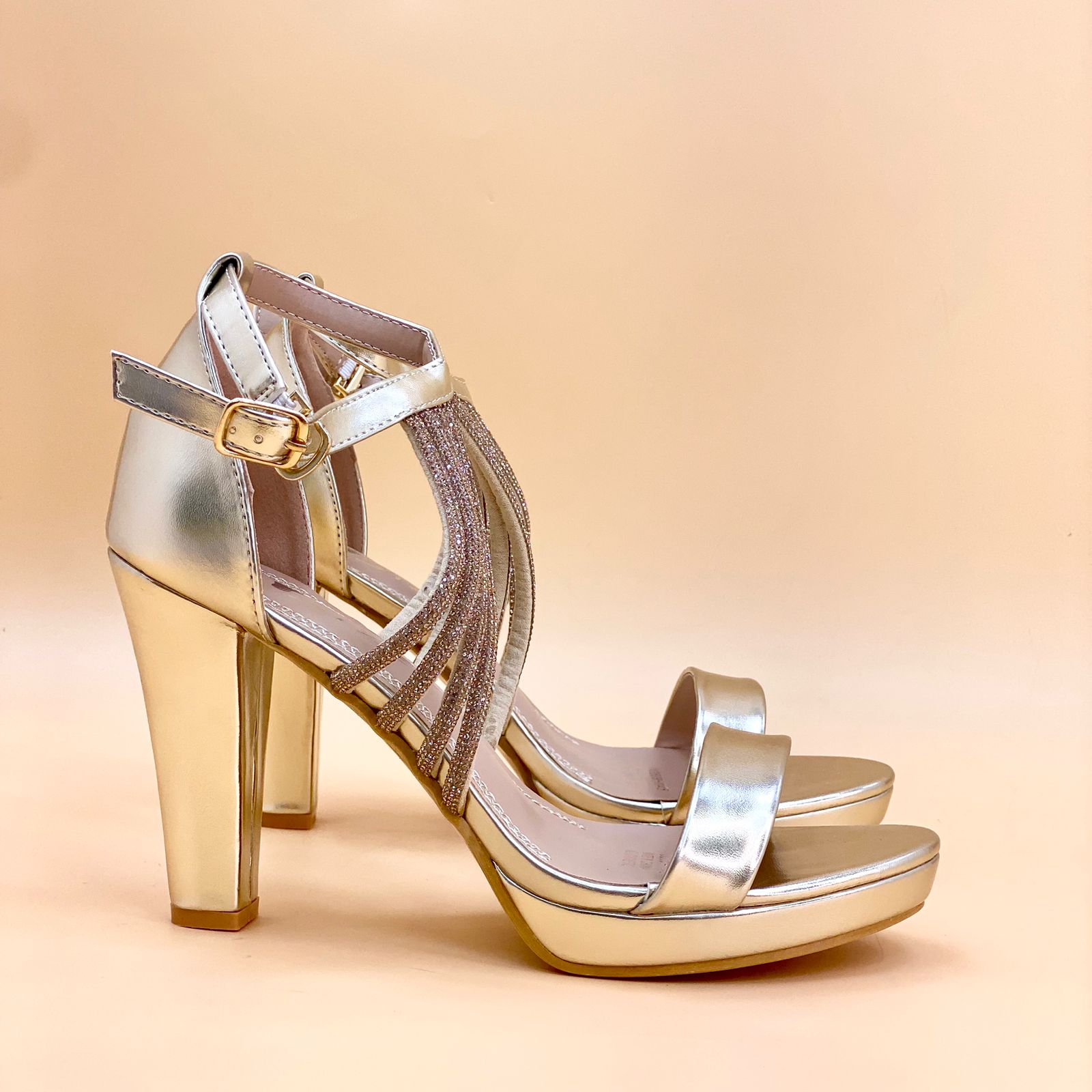 NEW , WOMEN SHOES HEELS W113