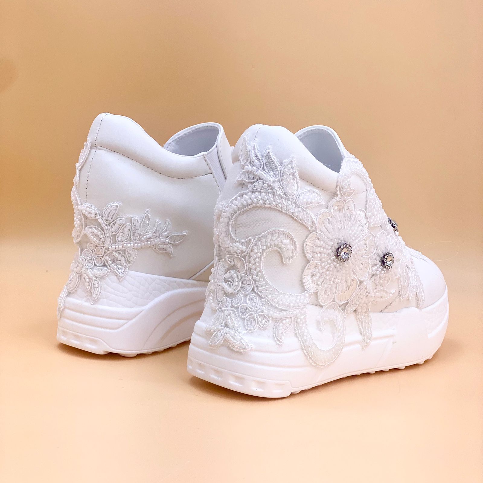 NEW , WOMEN FLAT SHOES W455