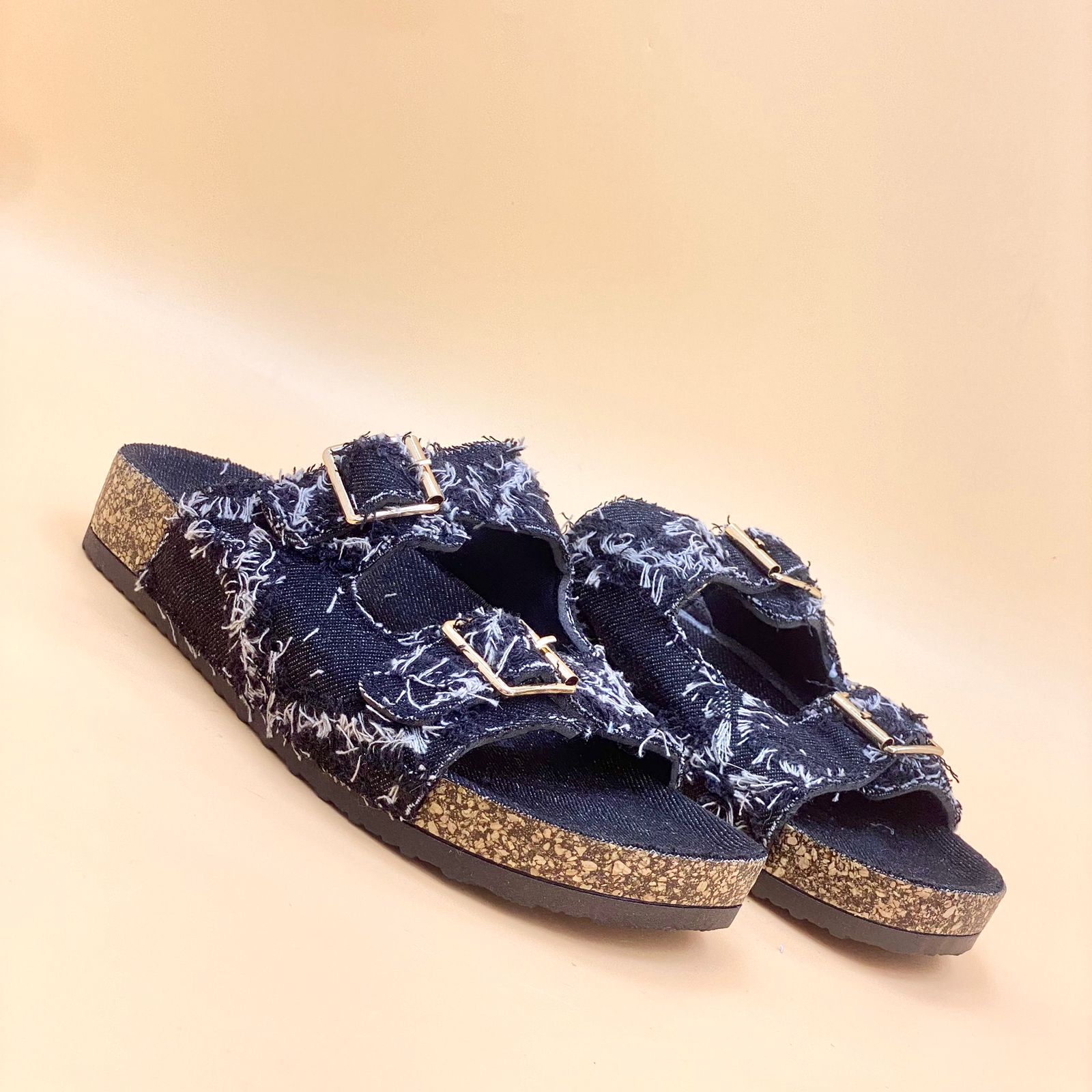 NEW , WOMEN SLIPPERS S34