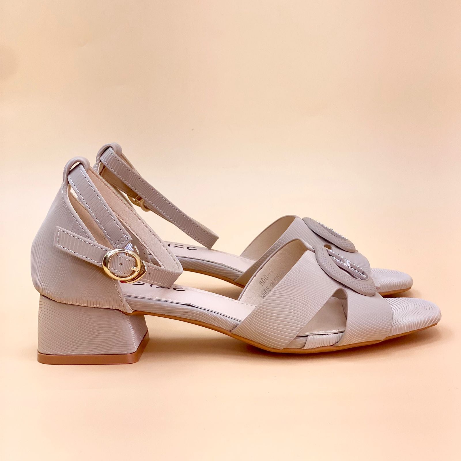 NEW , WOMEN SHOES HEELS W376