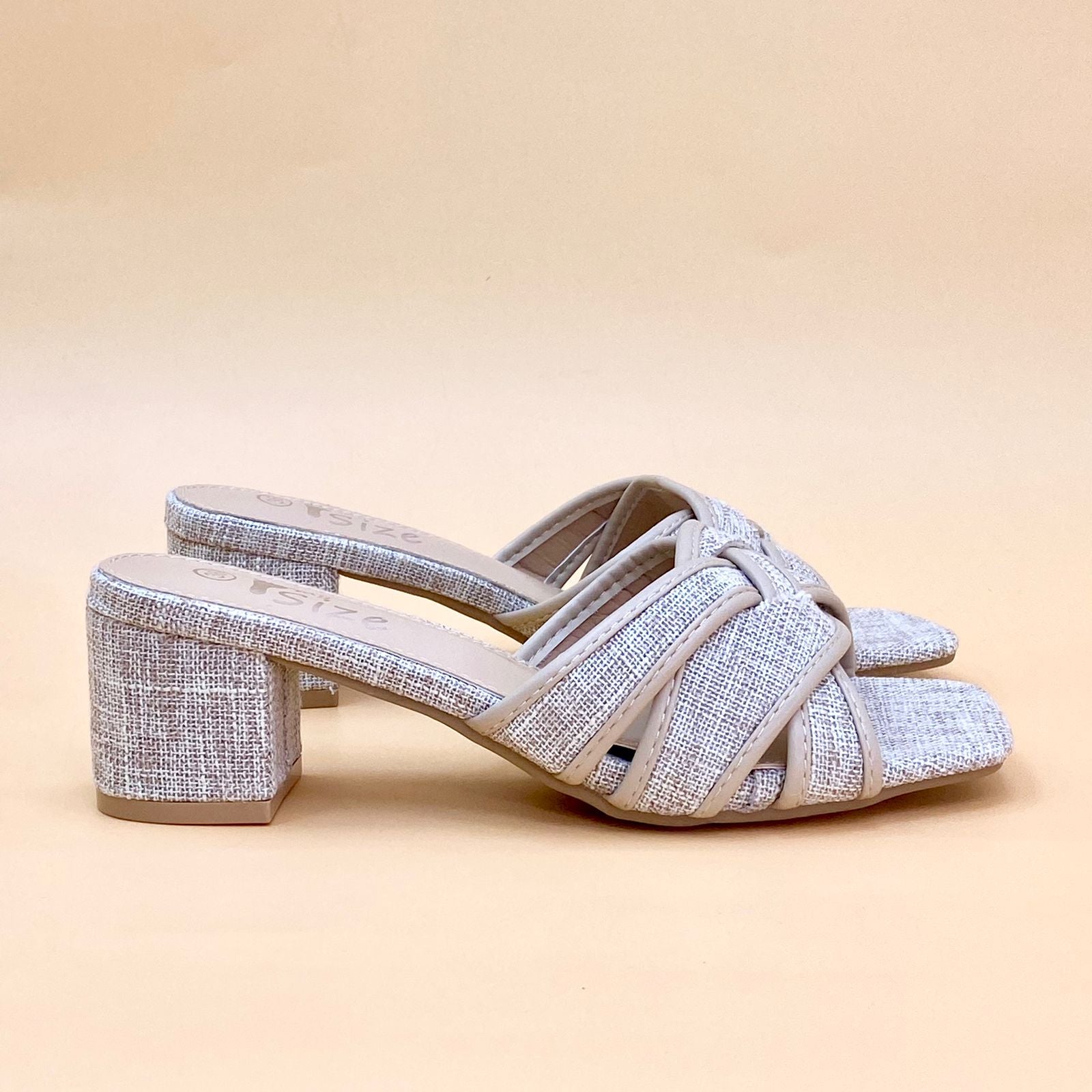 NEW , WOMEN SLIPPERS HEELS W364