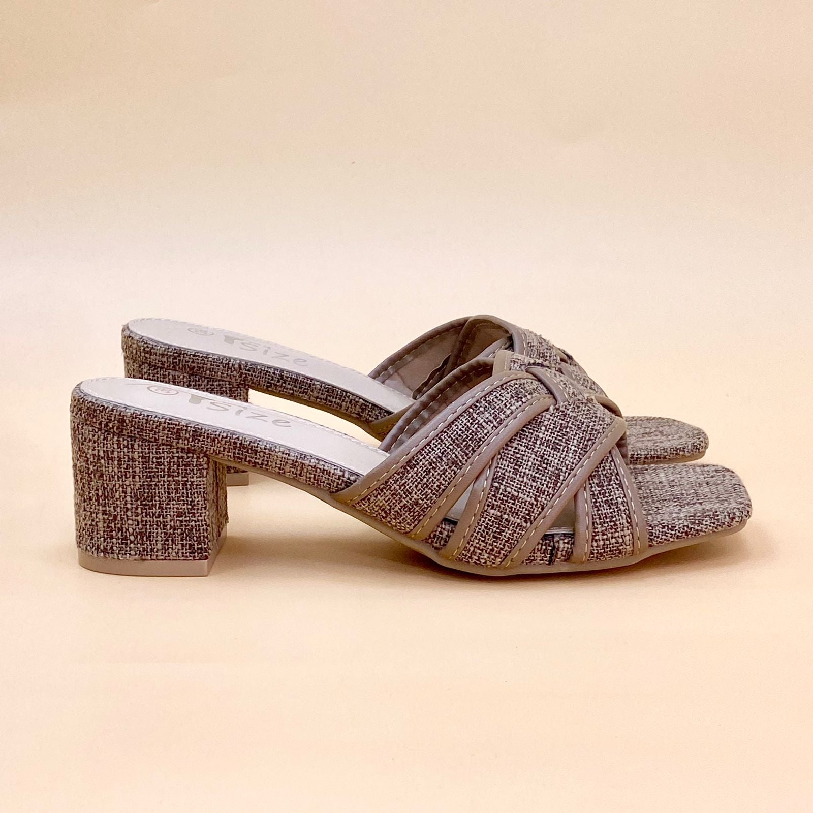 NEW , WOMEN SLIPPERS HEELS W364