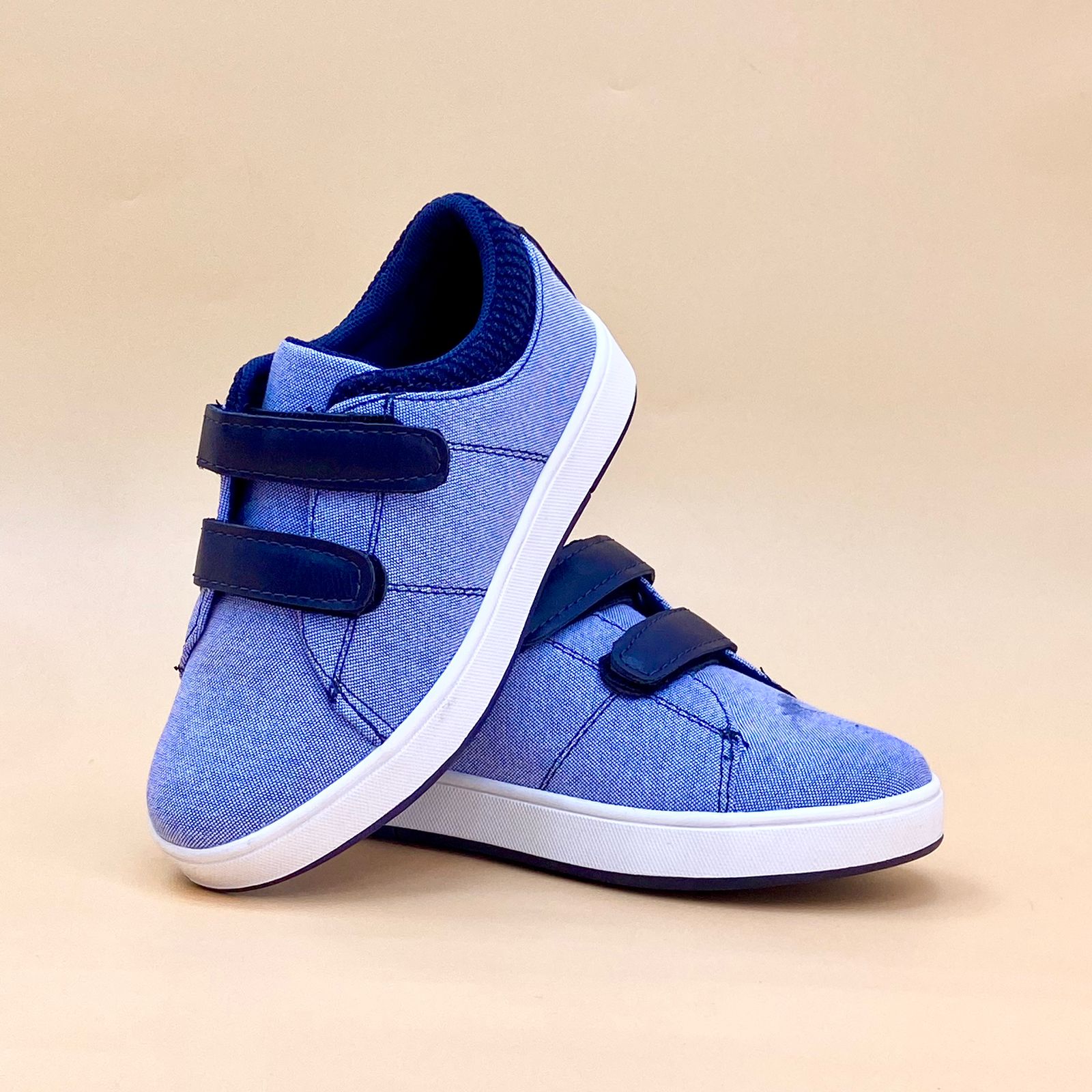 NEW , KIDS SHOES SIZE FROM 25 TO 36 K87