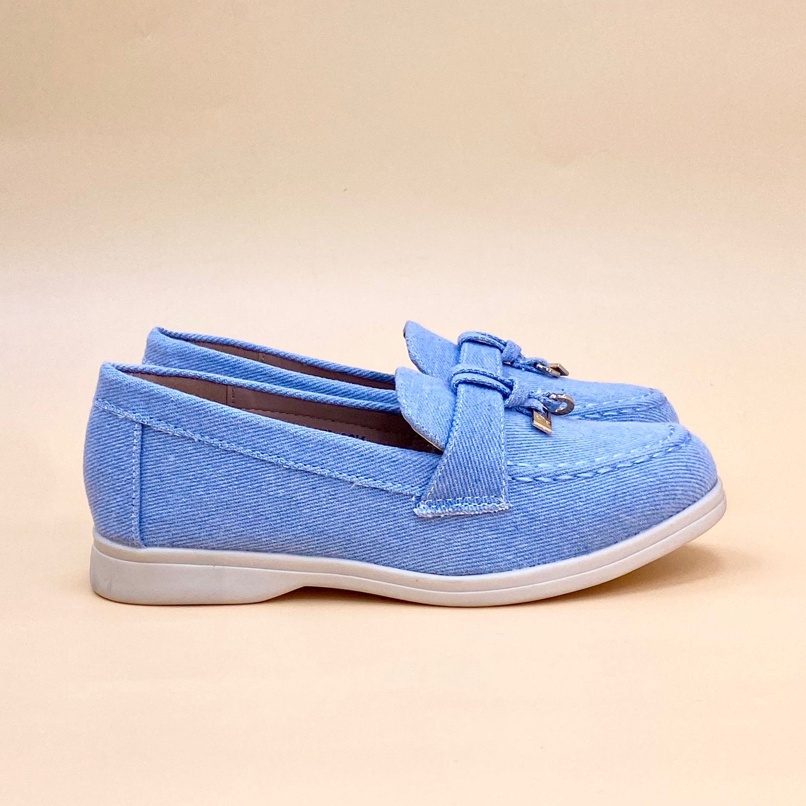 NEW , KIDS SHOES SIZE FROM 25 TO 36 K85