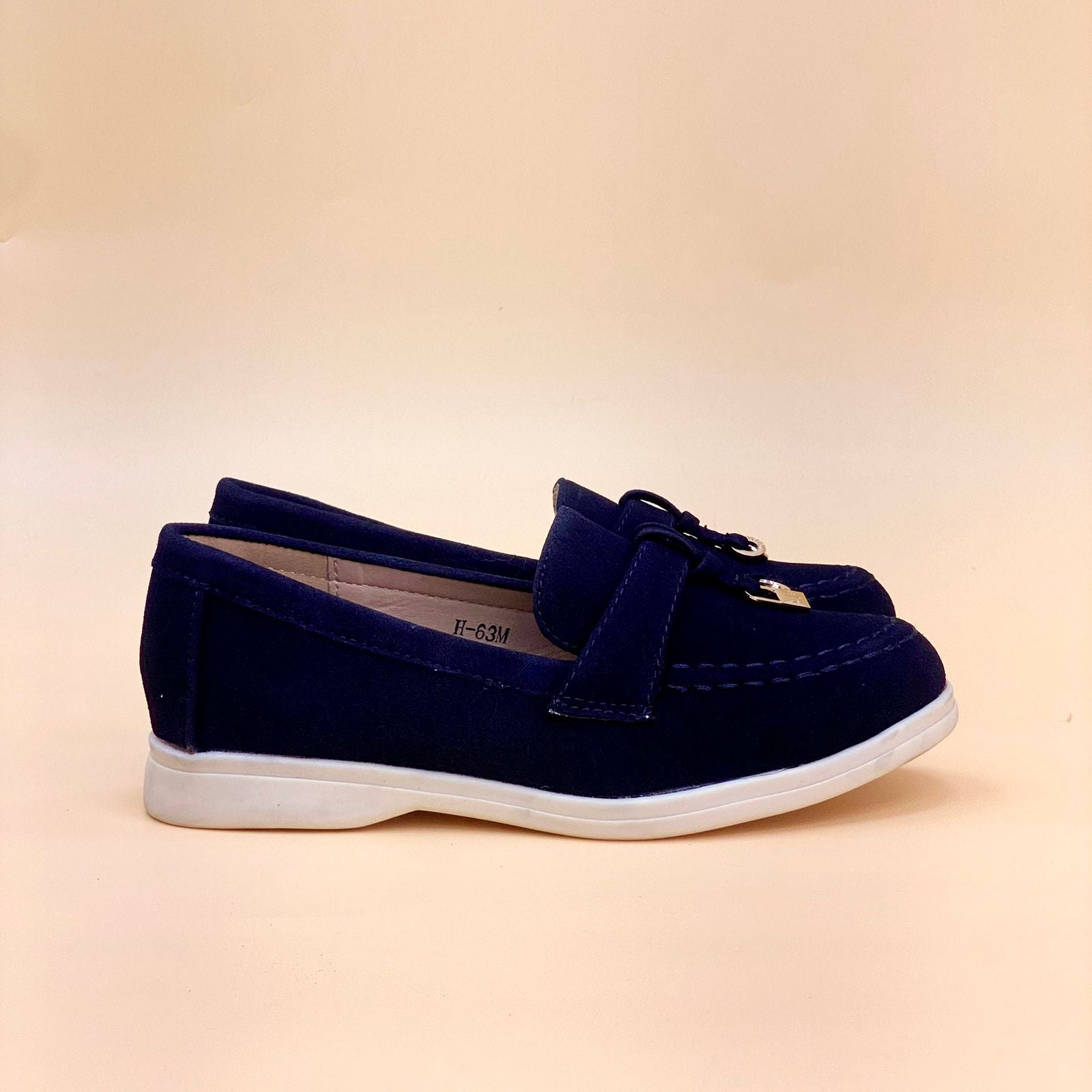 NEW , KIDS SHOES SIZE FROM 25 TO 36 K85