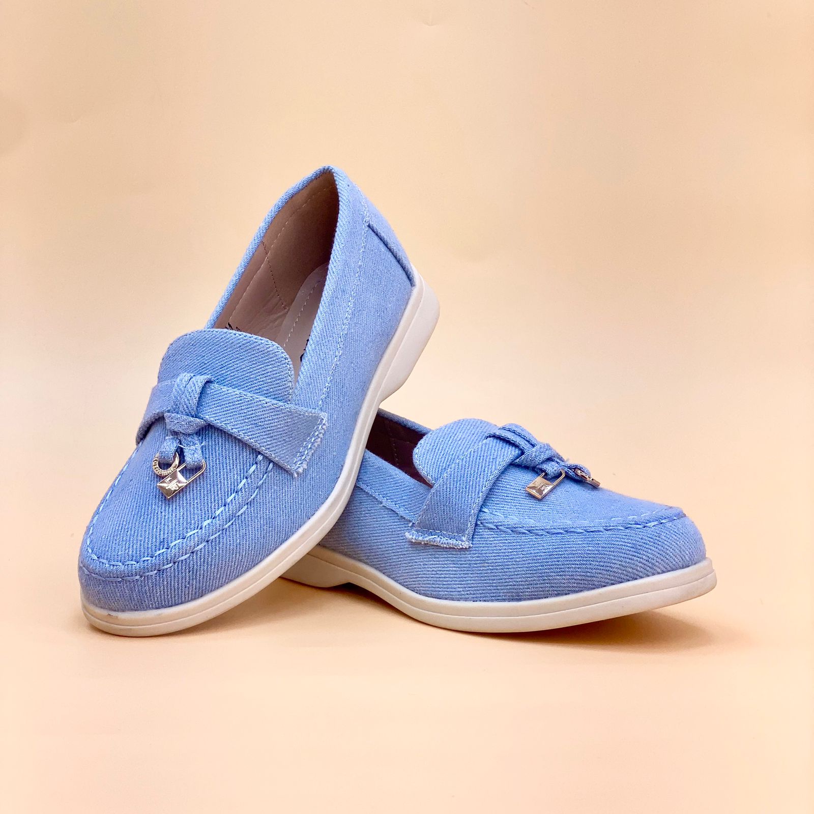 NEW , KIDS SHOES SIZE FROM 25 TO 36 K85