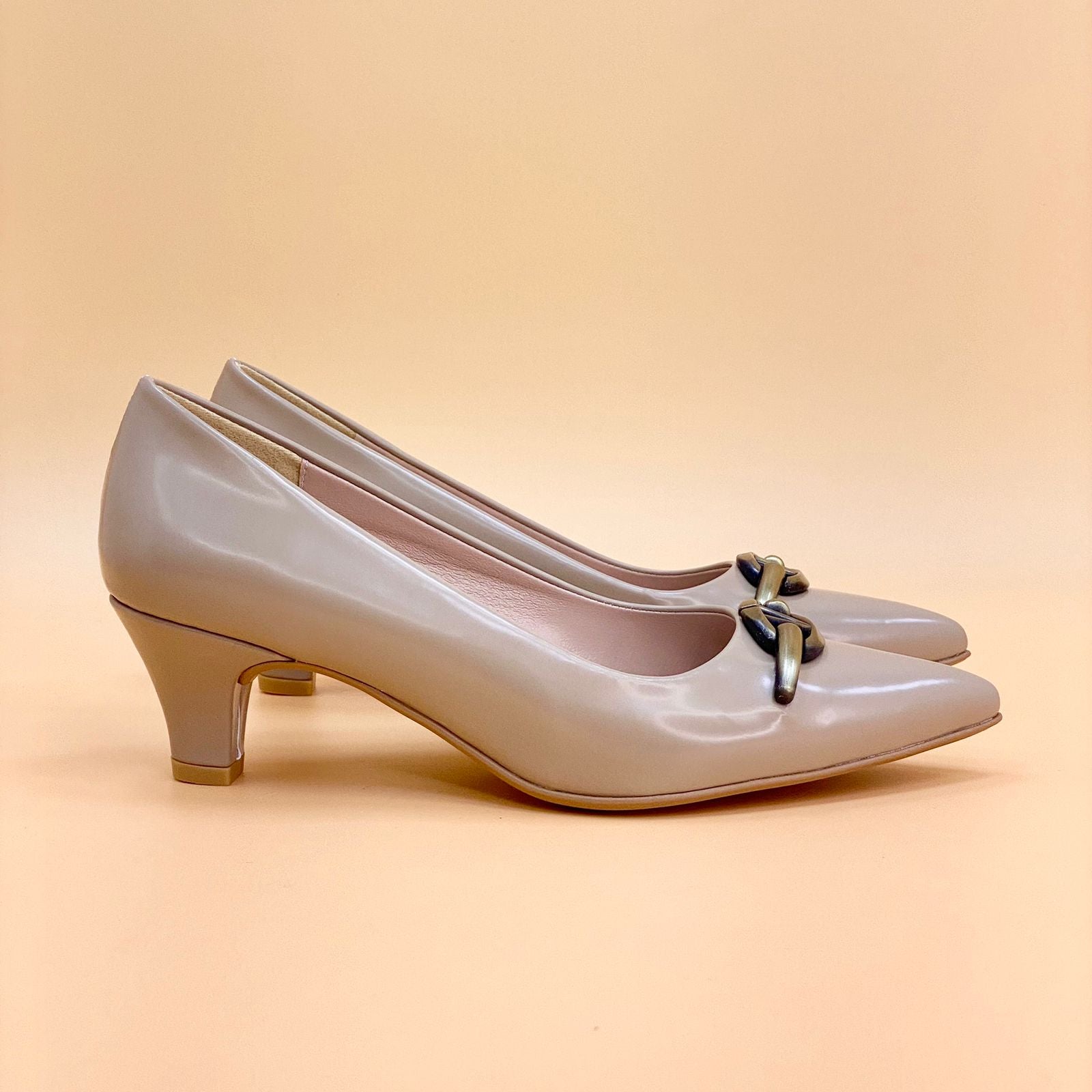 NEW , WOMEN SHOES HEELS W439